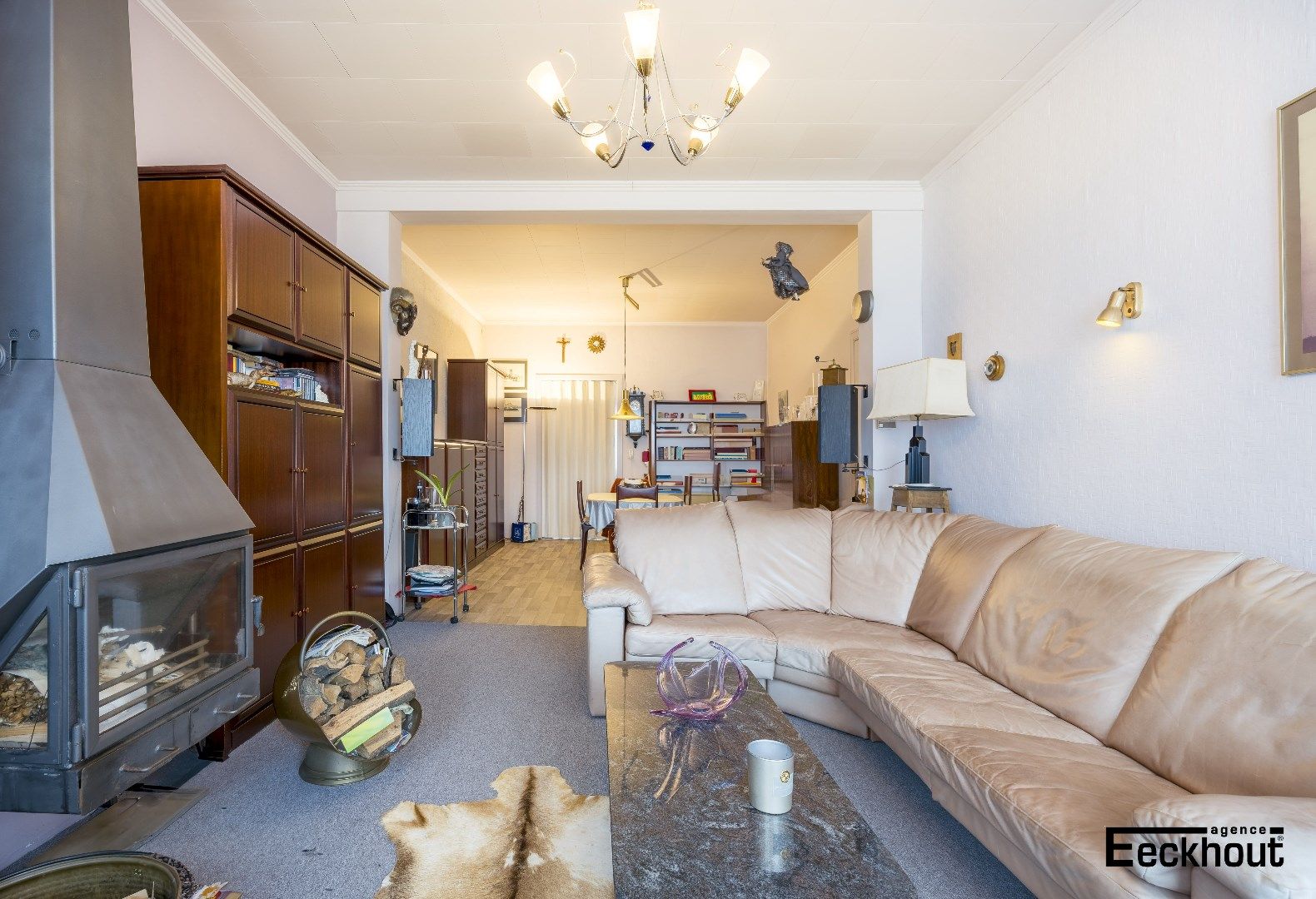 Ruime woning met tuin, terras en 3 slaapkamers met open zicht op de vaart! foto 3