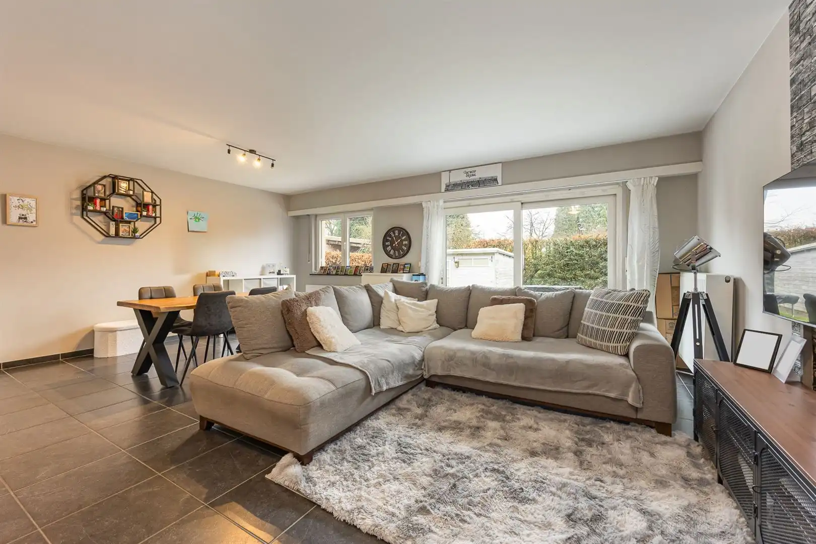 Ruim & licht appartement met zuidwest tuin. foto 6