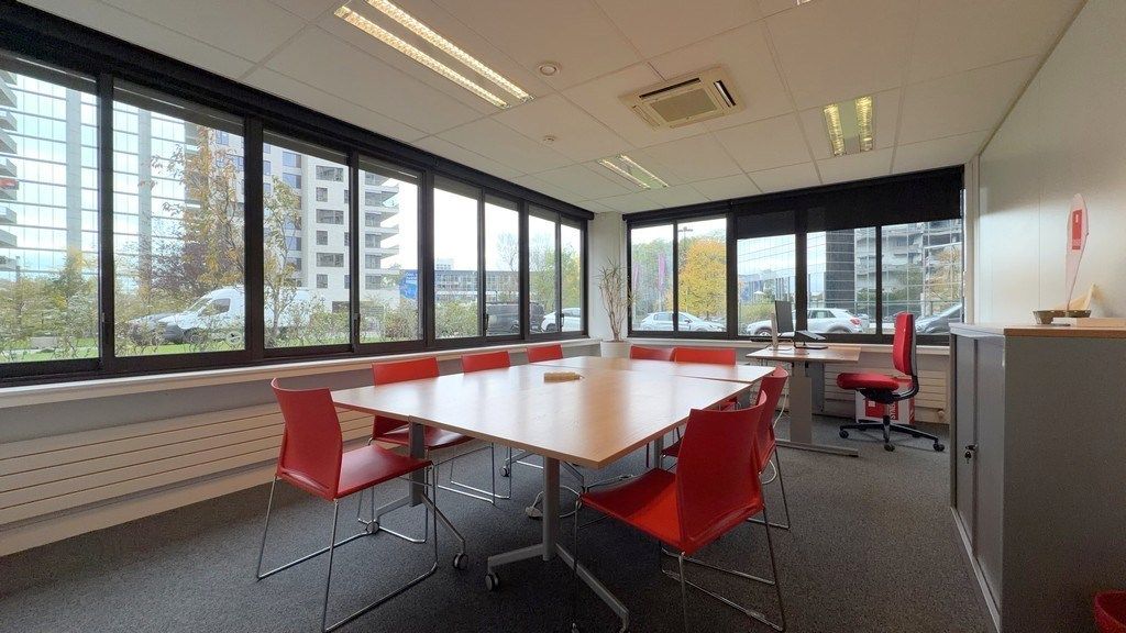 Gelijkvloerse kantoren te koop langs Singel in Antwerpen foto 3