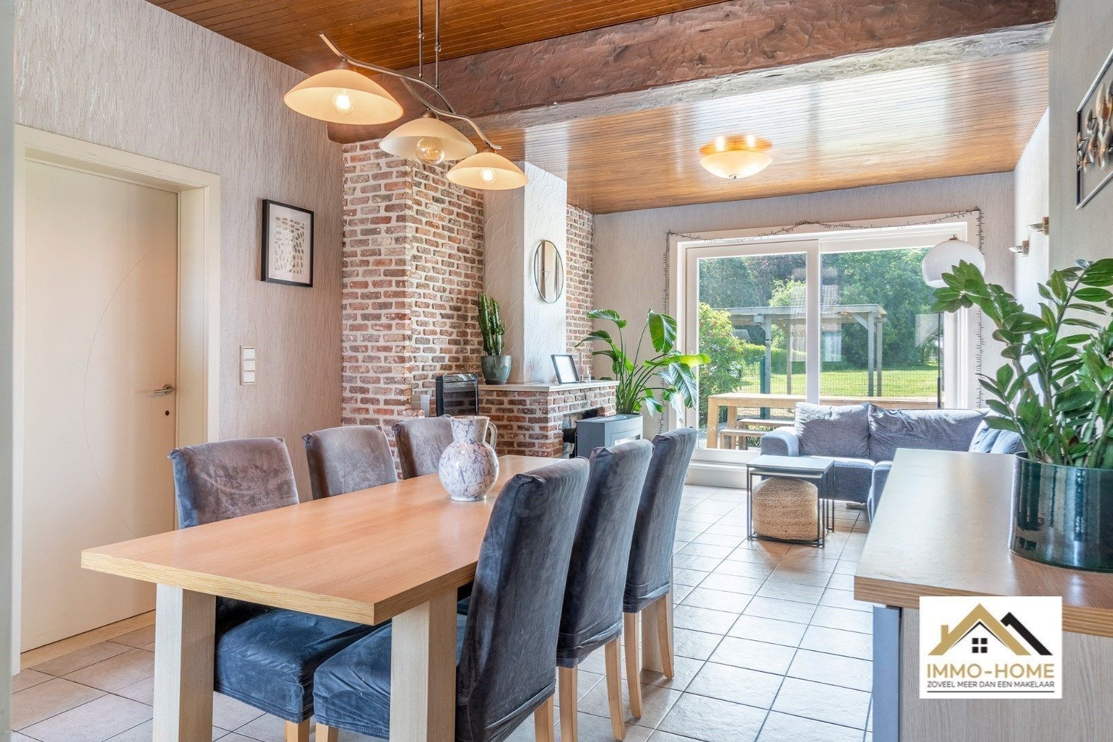 Vrijstaande woning met prachtig uitzicht!  foto 3