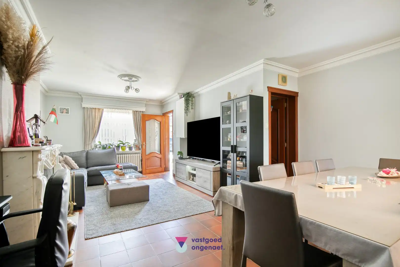 Charmante gesloten woning met zonnige tuin en garage foto 2