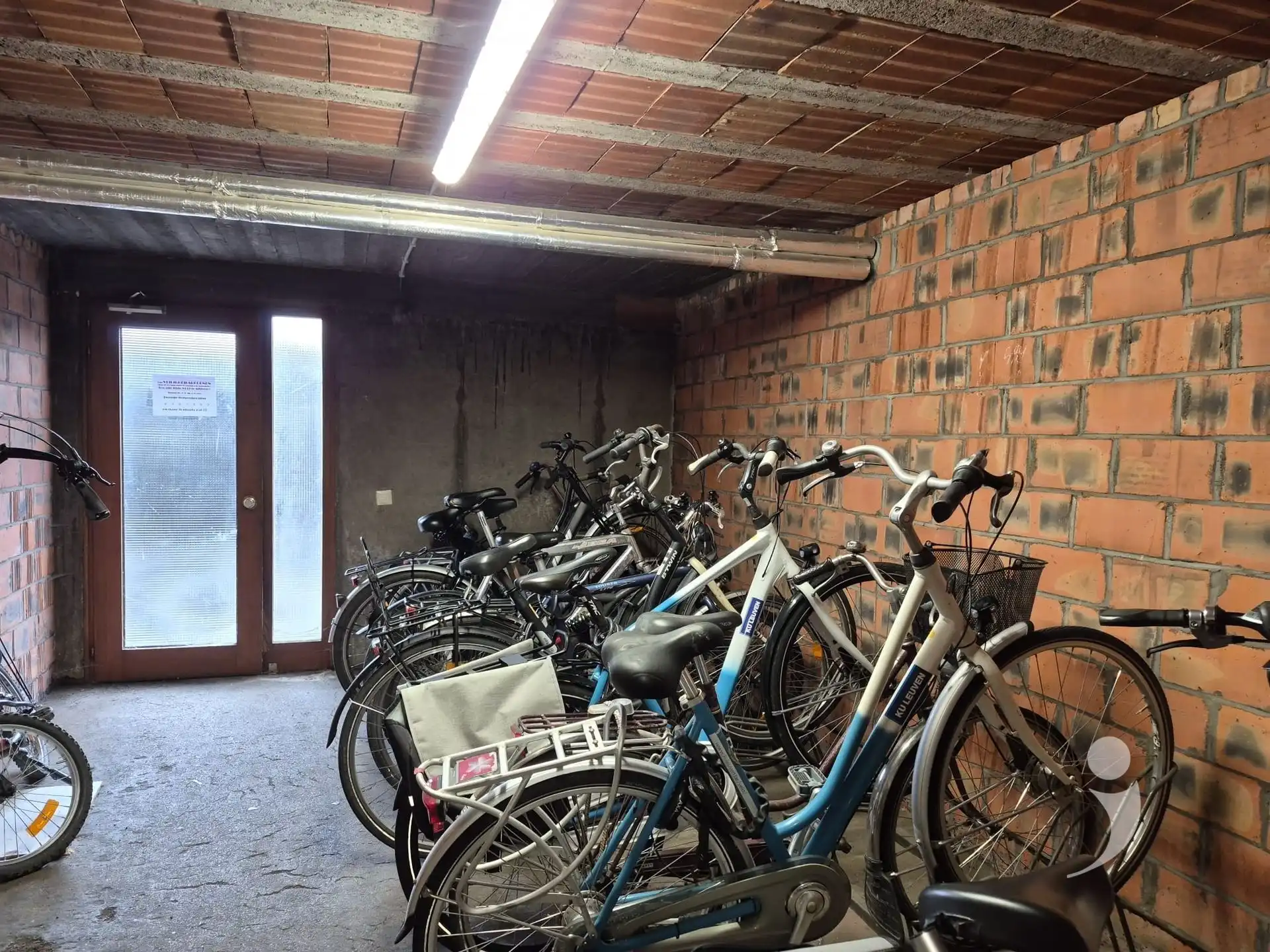 Bemeubeld appartement foto 18