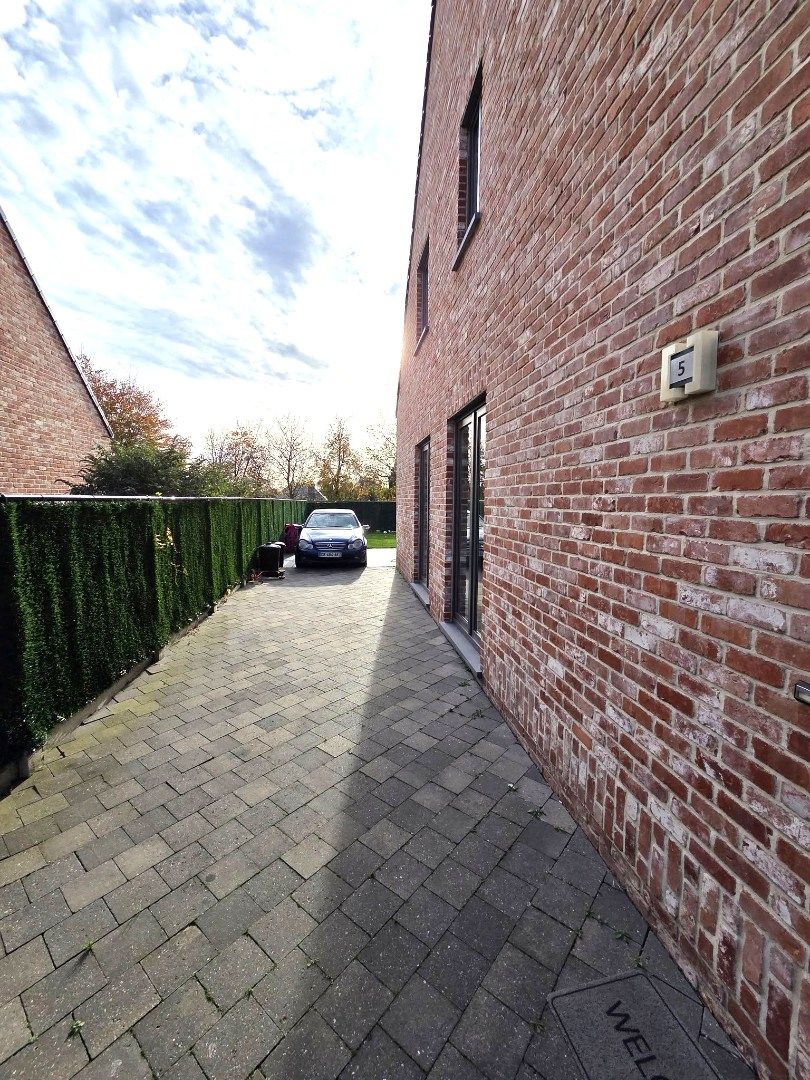 Moderne driegevelwoning met tuin en EPC A in Grimbergen. foto 25