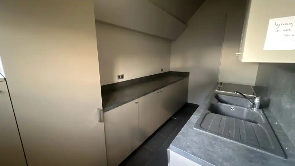 Bedrijfsgebouw met woning te koop vlakbij N60 in Gavere foto 11