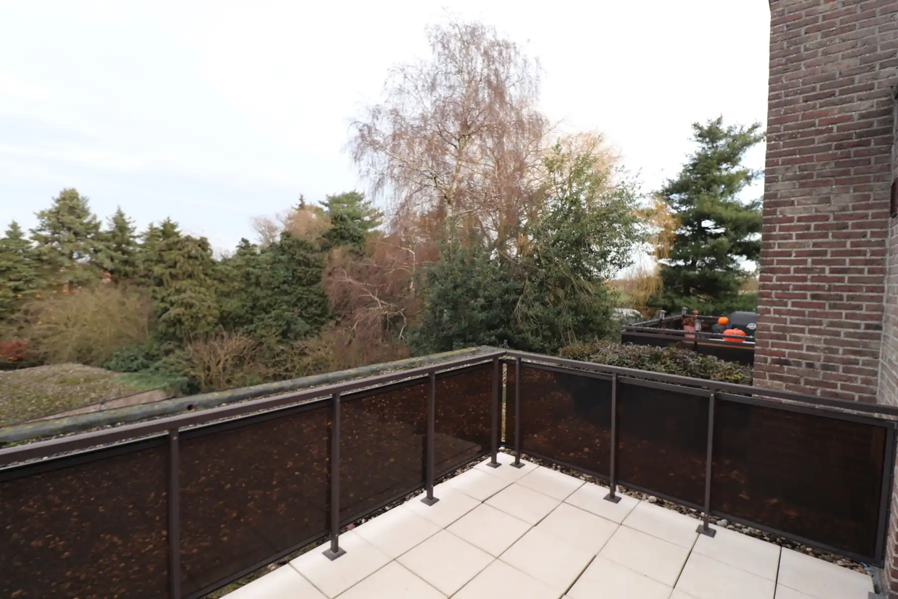 Recent gerenoveerd dakappartement met balkon, terras en garage. foto 14