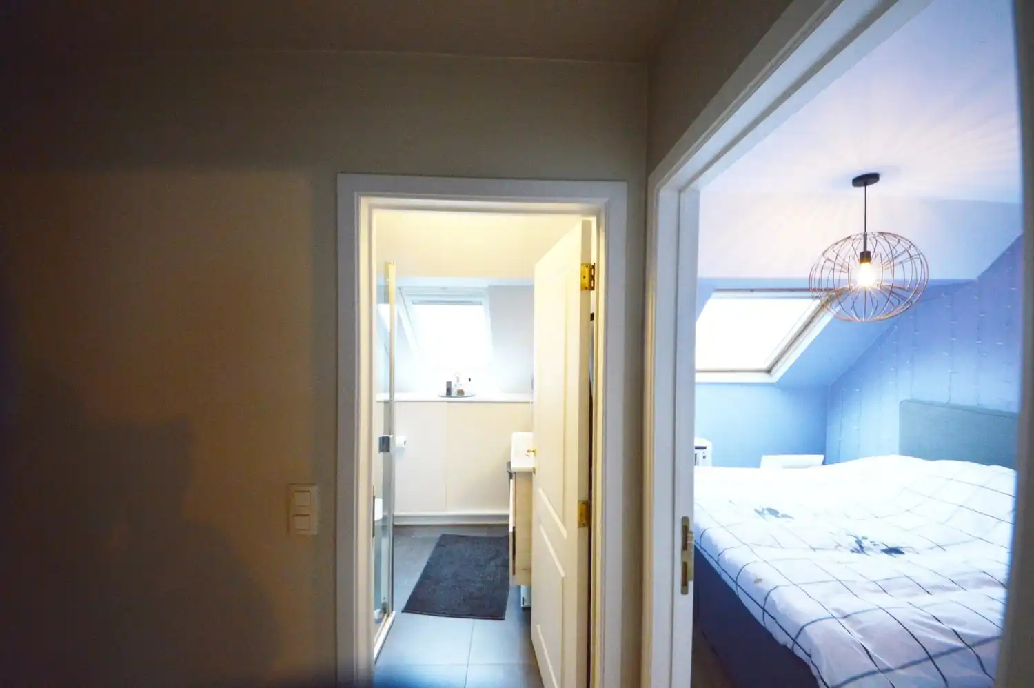 INSTAPKLARE WONING MET GARAGE EN 2 SLAAPKAMERS foto 20