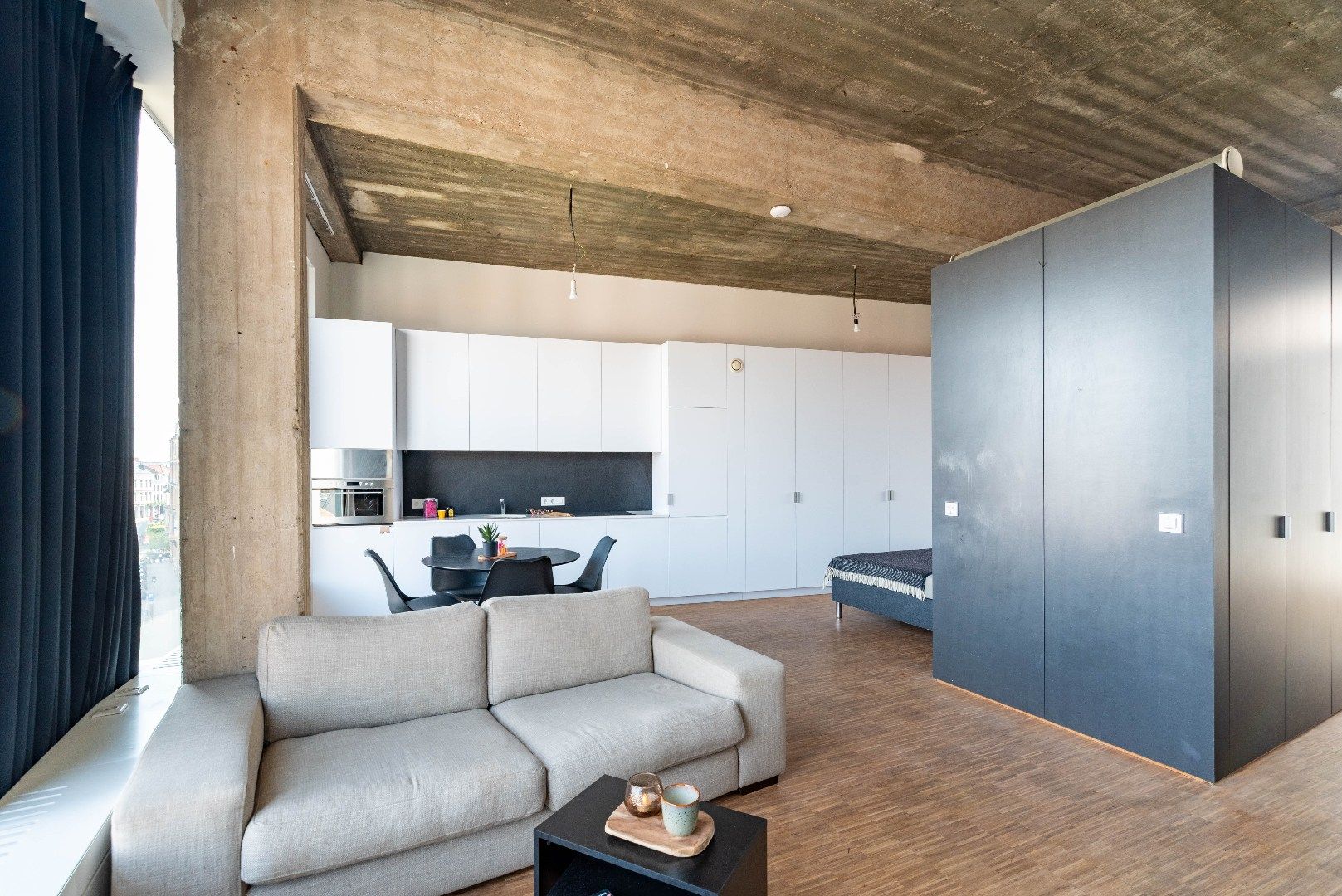Hippe gemeubelde loft in het hartje van A'pen foto 4
