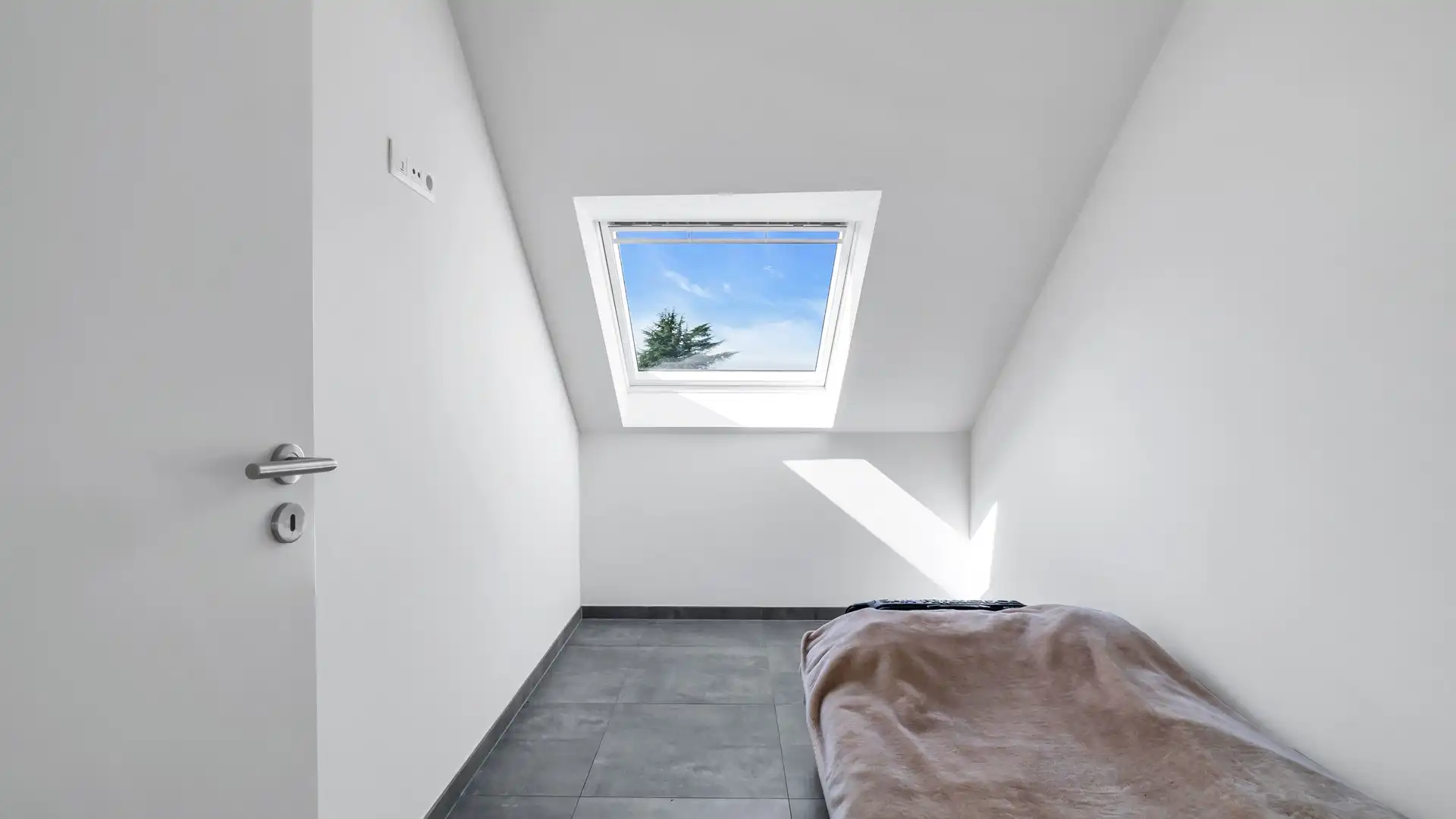 MODERN, ENERGIEZUINIG DUPLEX APPARTEMENT MET 4 SLAAPKAMERS IN MAASMECHELEN foto 13