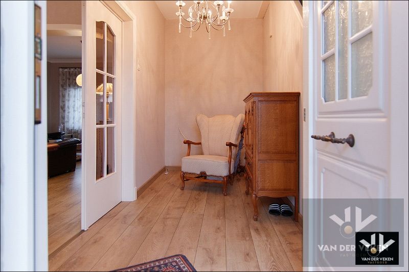 Grotendeels gerenoveerde en instapklare woning met zicht op groen! foto 14