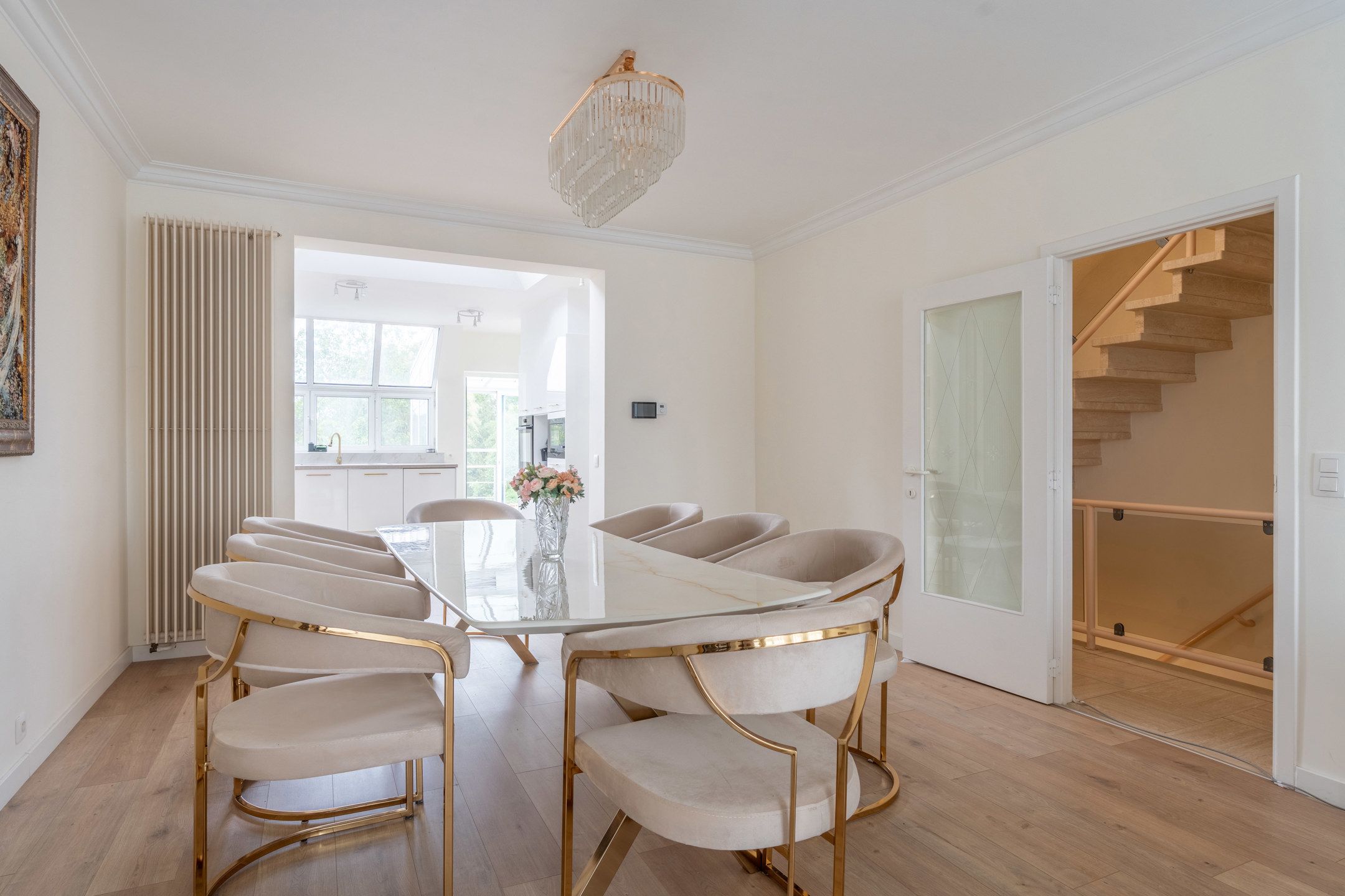 Volledig vernieuwde  woning/kantoor/handelspand met 5 slpks foto 7