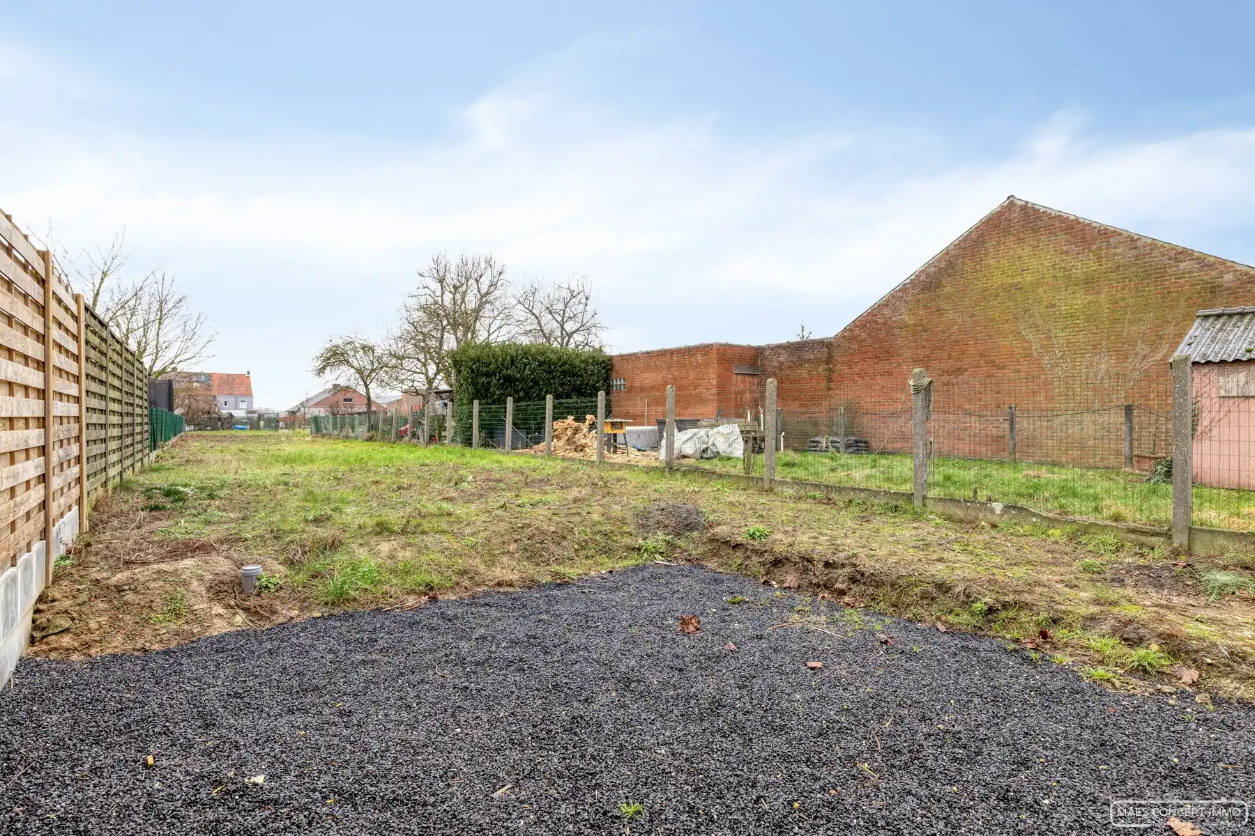 Gerenoveerde woning met 3 slaapkamers en grote tuin te koop centrum Avelgem foto 11