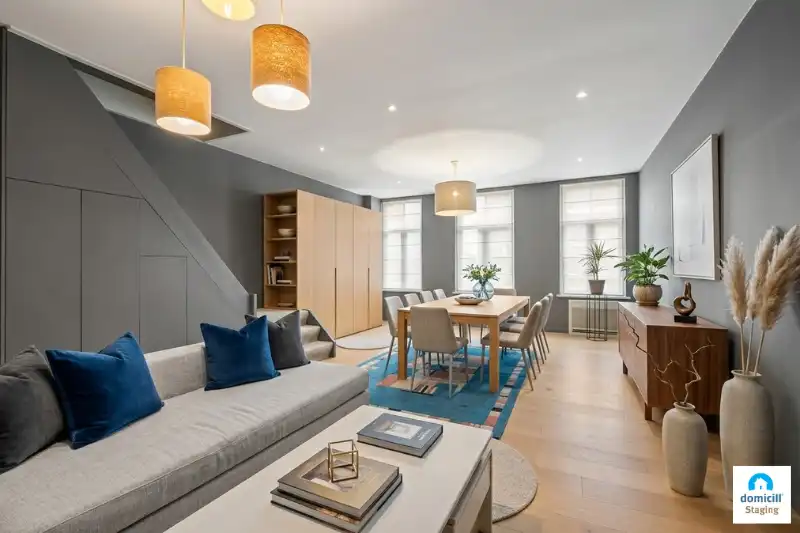 Roeselare-stadskern. Polyvalente BURGERWONING / HANDELSHUIS in 2 delen :  exclusief commercieel pand gelijkvloers met tuin en uniek triplex appartement met 2-3 slaapkamers. Verhuurd met mooi rendement ! foto 3