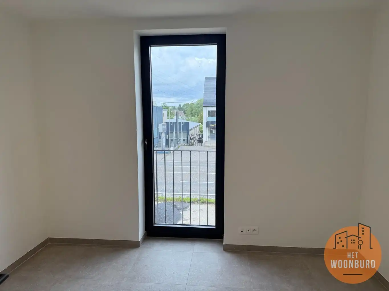 Nieuwbouw appartement met 2 slpks, terras en autostaanplaats foto 11