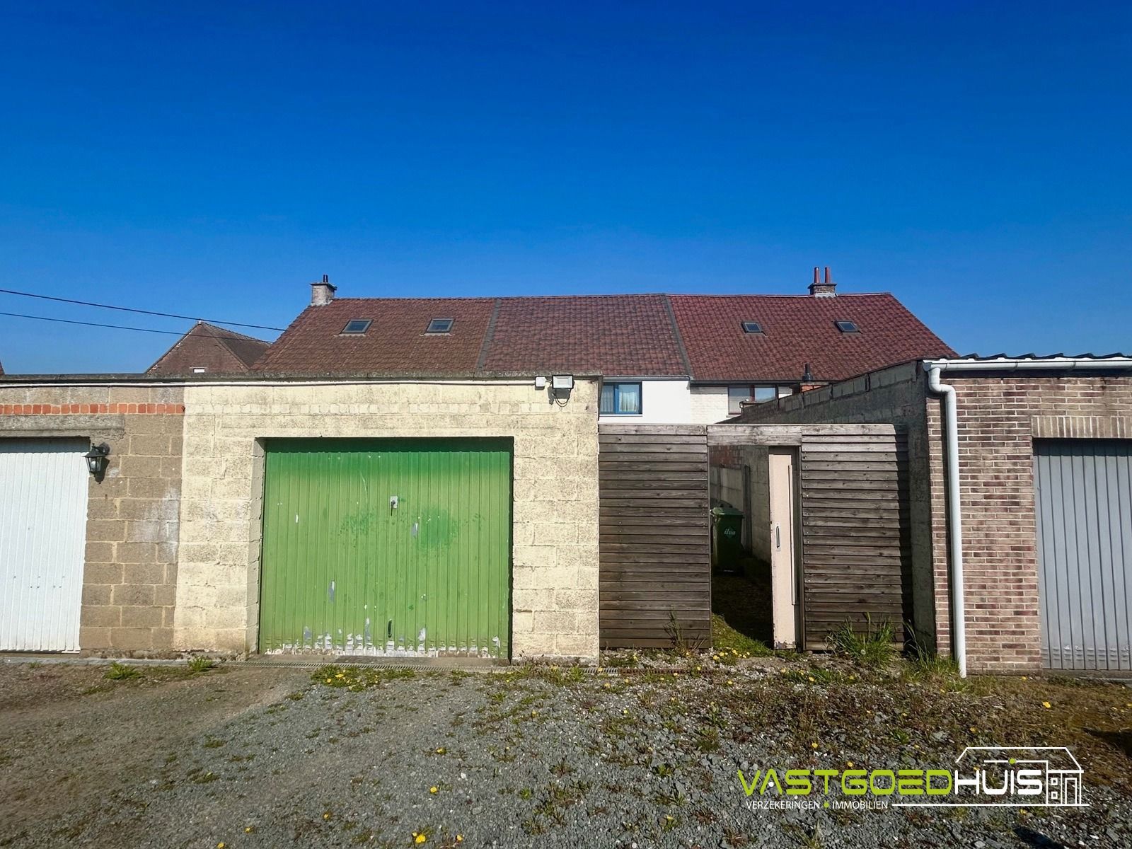 Moderne gezinswoning met 3 slaapkamers en garage foto 16