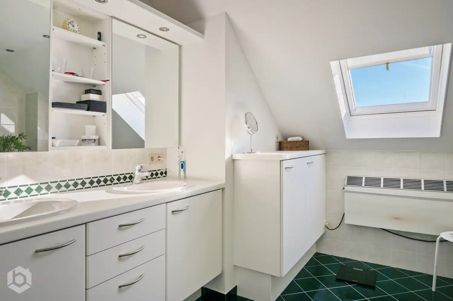 Ruime gezinswoning met 4 slaapkamers in een residentiële wijk in Kampenhout foto 16