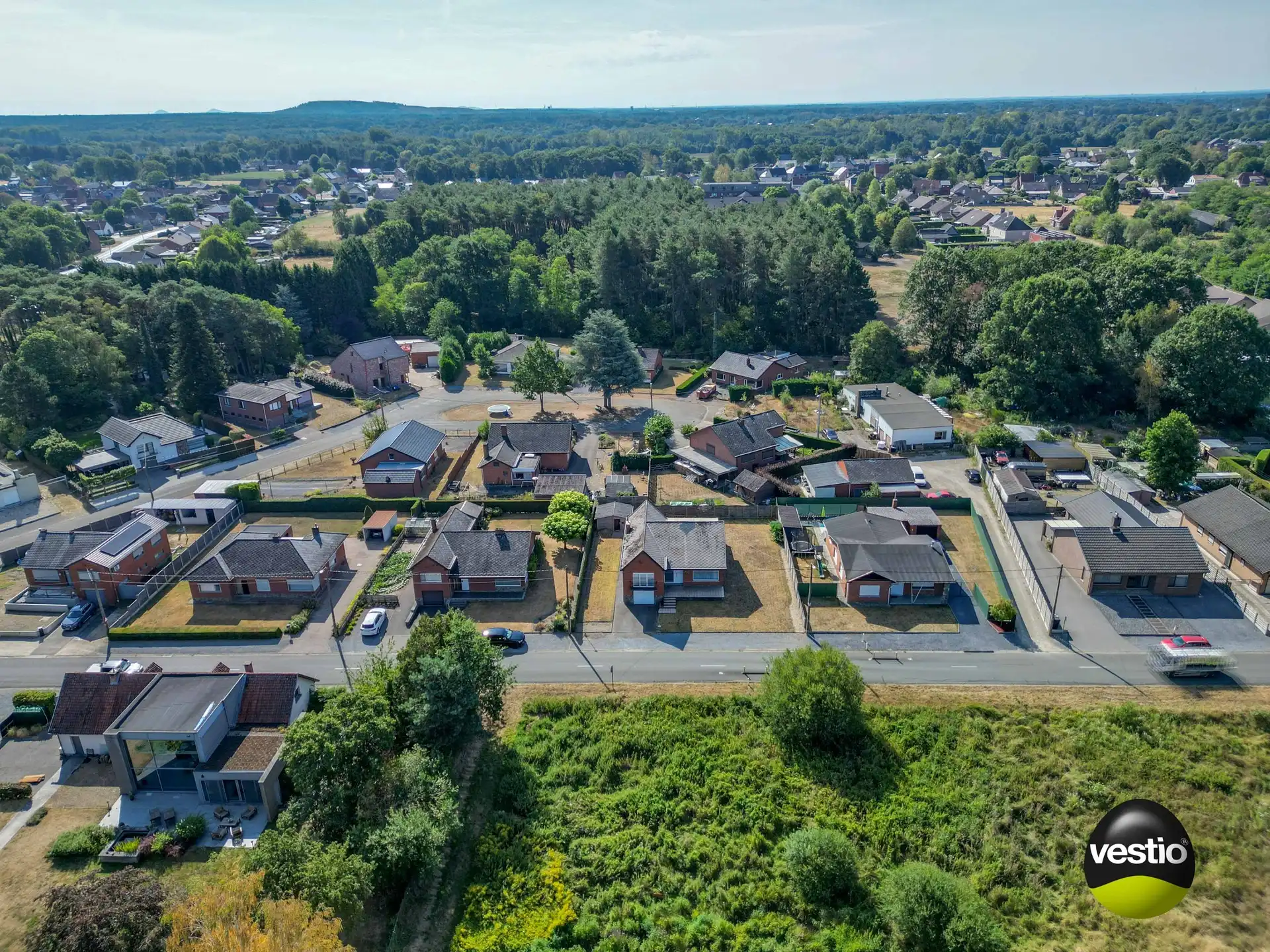 RUSTIG GELEGEN, TE RENOVEREN WONING TE STAL-KOERSEL foto 4