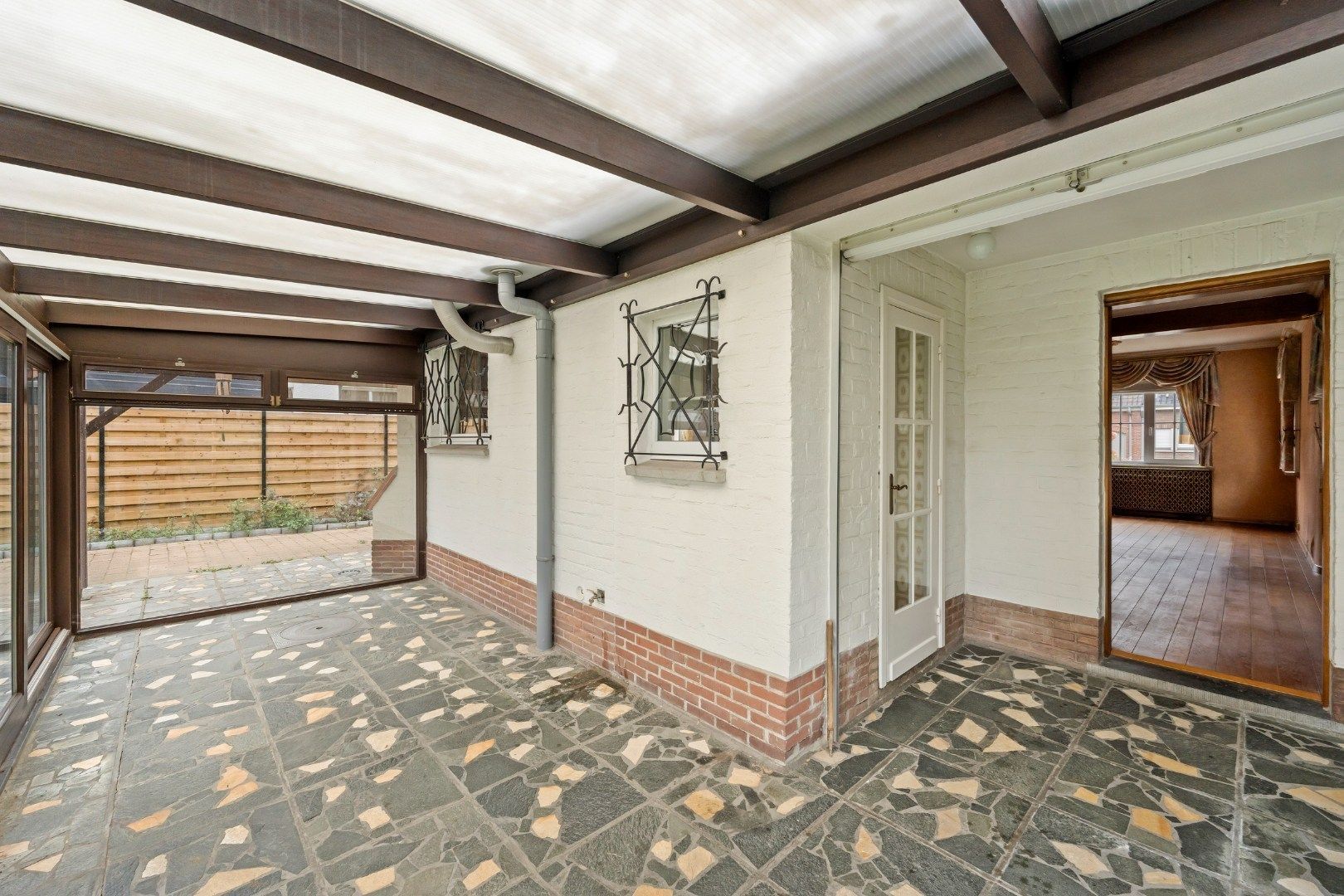 Charmante alleenstaande woning met 3 slaapkamers en garage te Menen foto 5