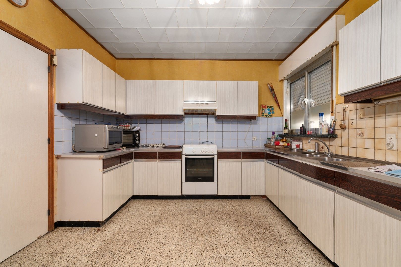 Woning met achterliggend appartement te koop in Schellebelle foto 6