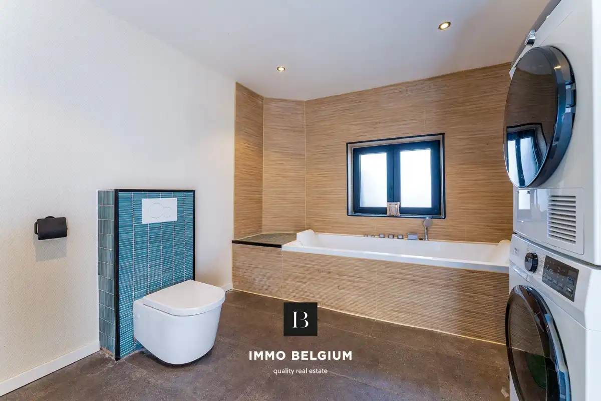 Gerenoveerde woning nabij het strand van de Vosseslag foto 17