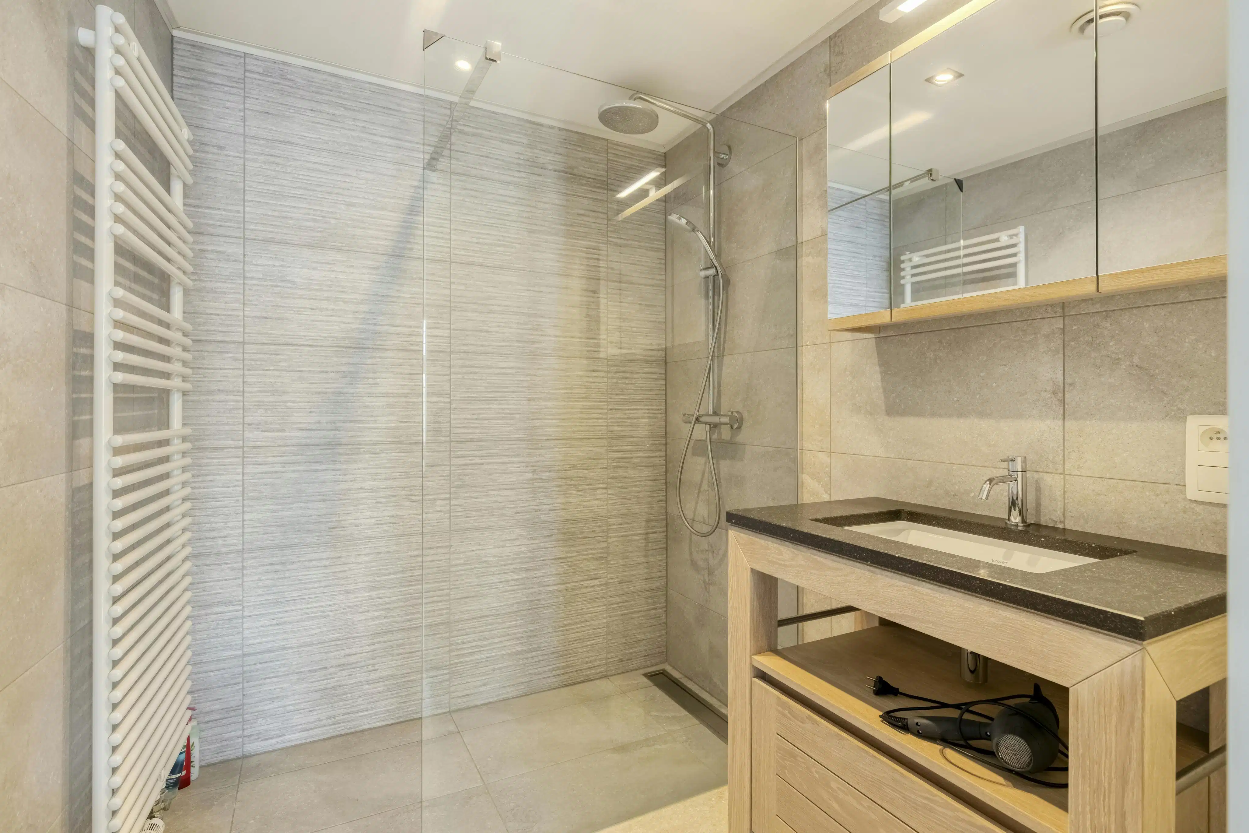 1-slaapkamer appartement te koop in het historische centrum van Brugge foto 8