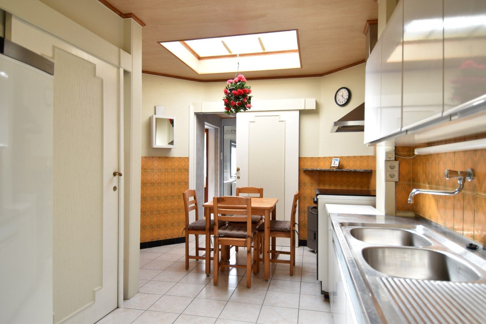 Charmante gezinswoning met 4 slaapkamers, tuin én garage te Bissegem foto 6