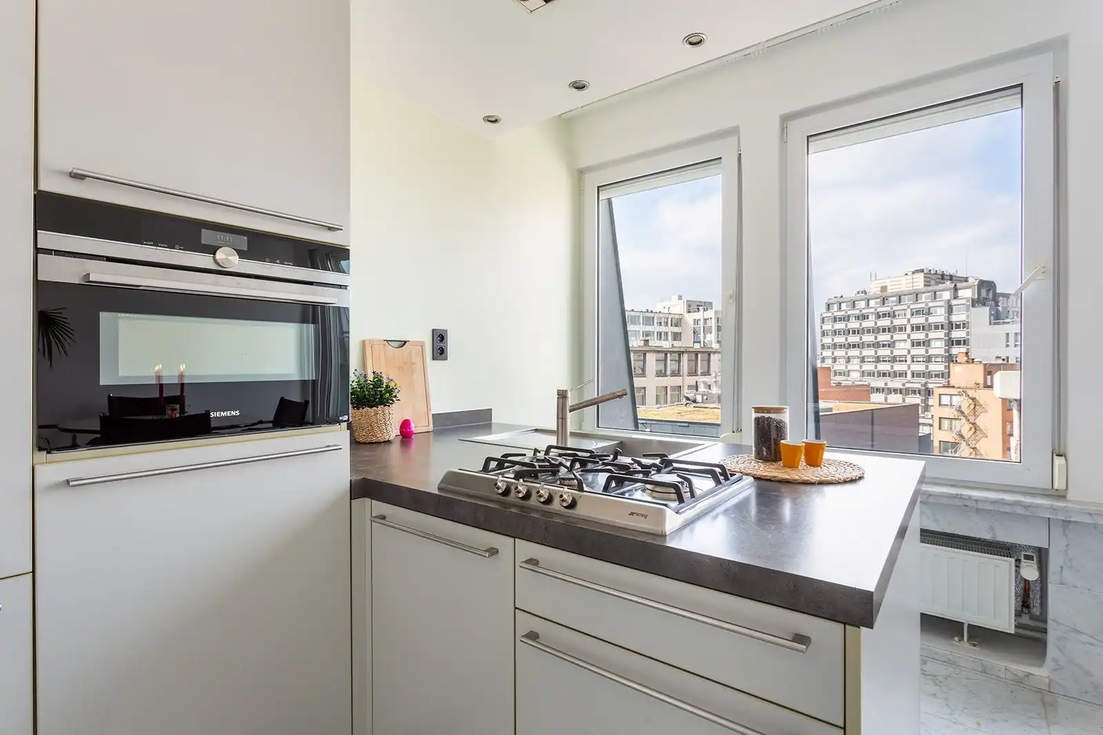Centraal wonen in iconisch gebouw foto 5