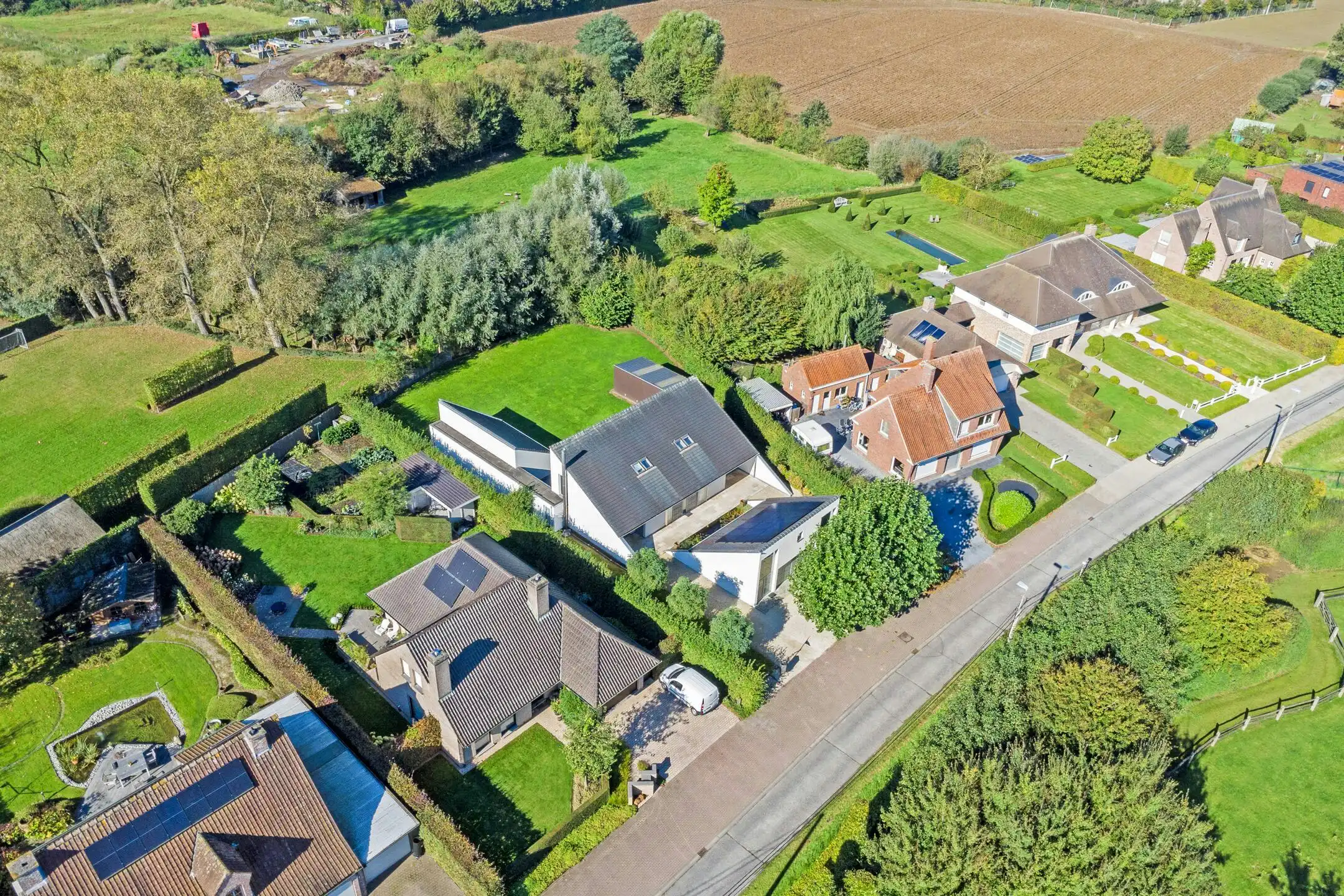 Ruime villa met praktijkruimte te koop in Sint-Baafs-Vijve foto 23