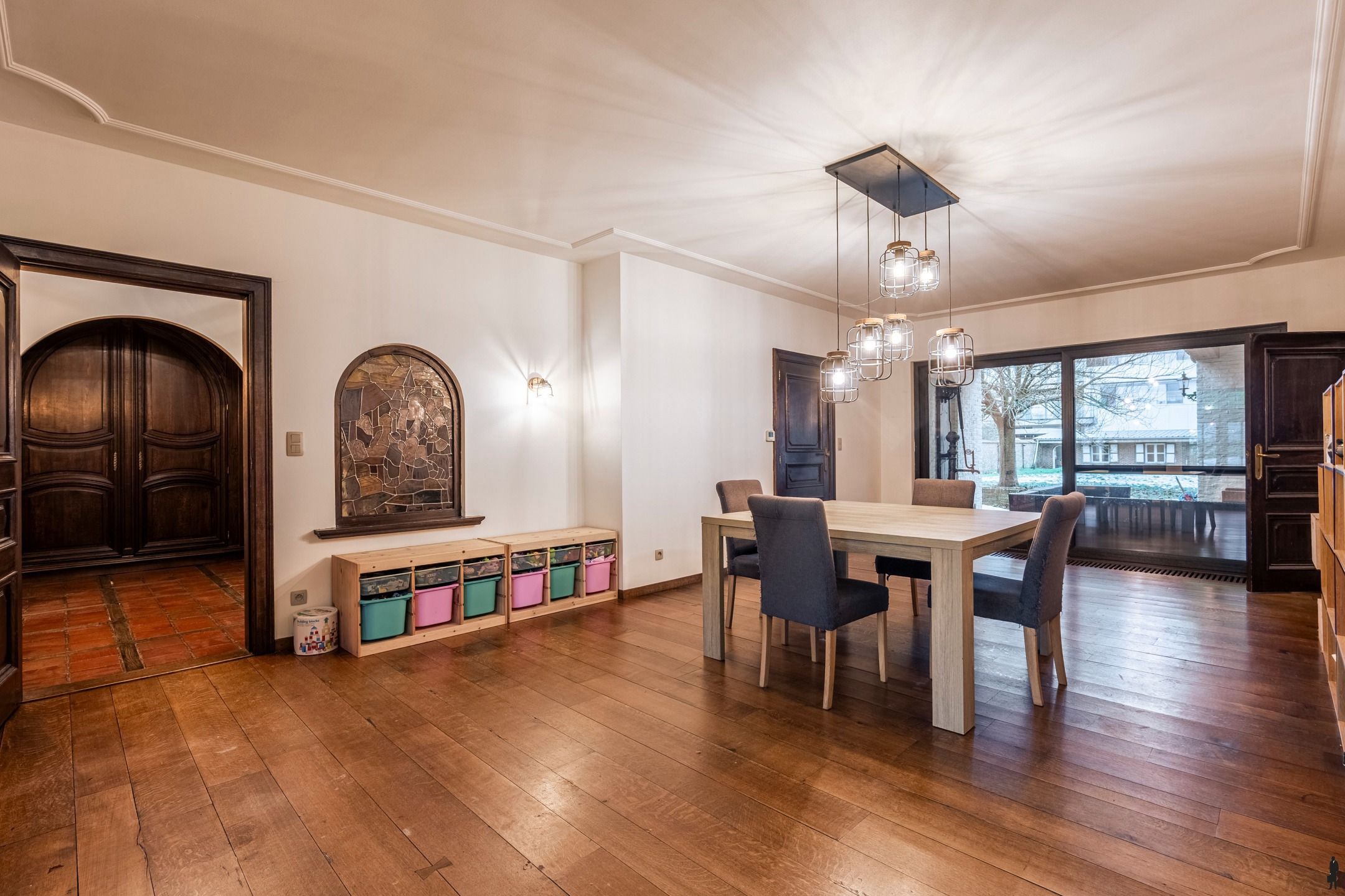 Grotendeels gerenoveerde villa met 4-5 slpk. in centrum Ravels foto 7