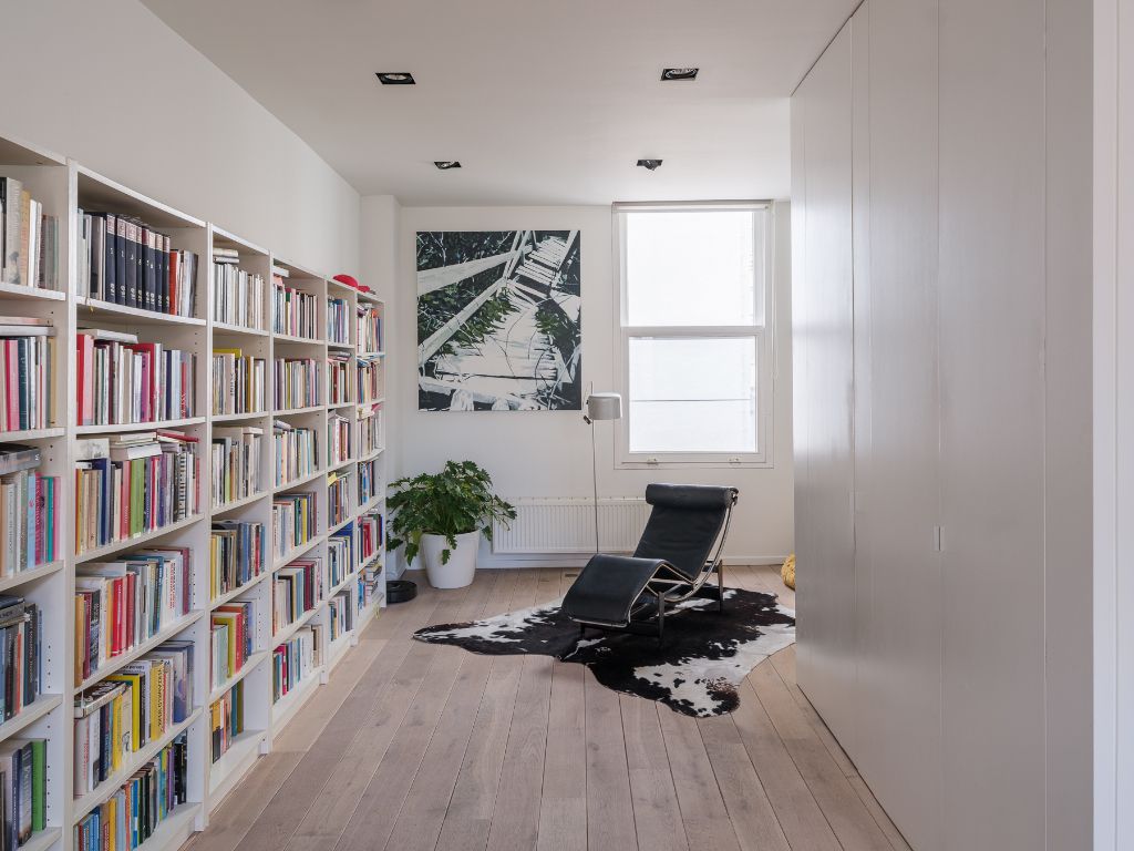 Centrum Gent - Een architecturale hoekwoning met een exeptionele ruimtelijkheid, twee slaapkamers en twee buitenruimtes. foto 5