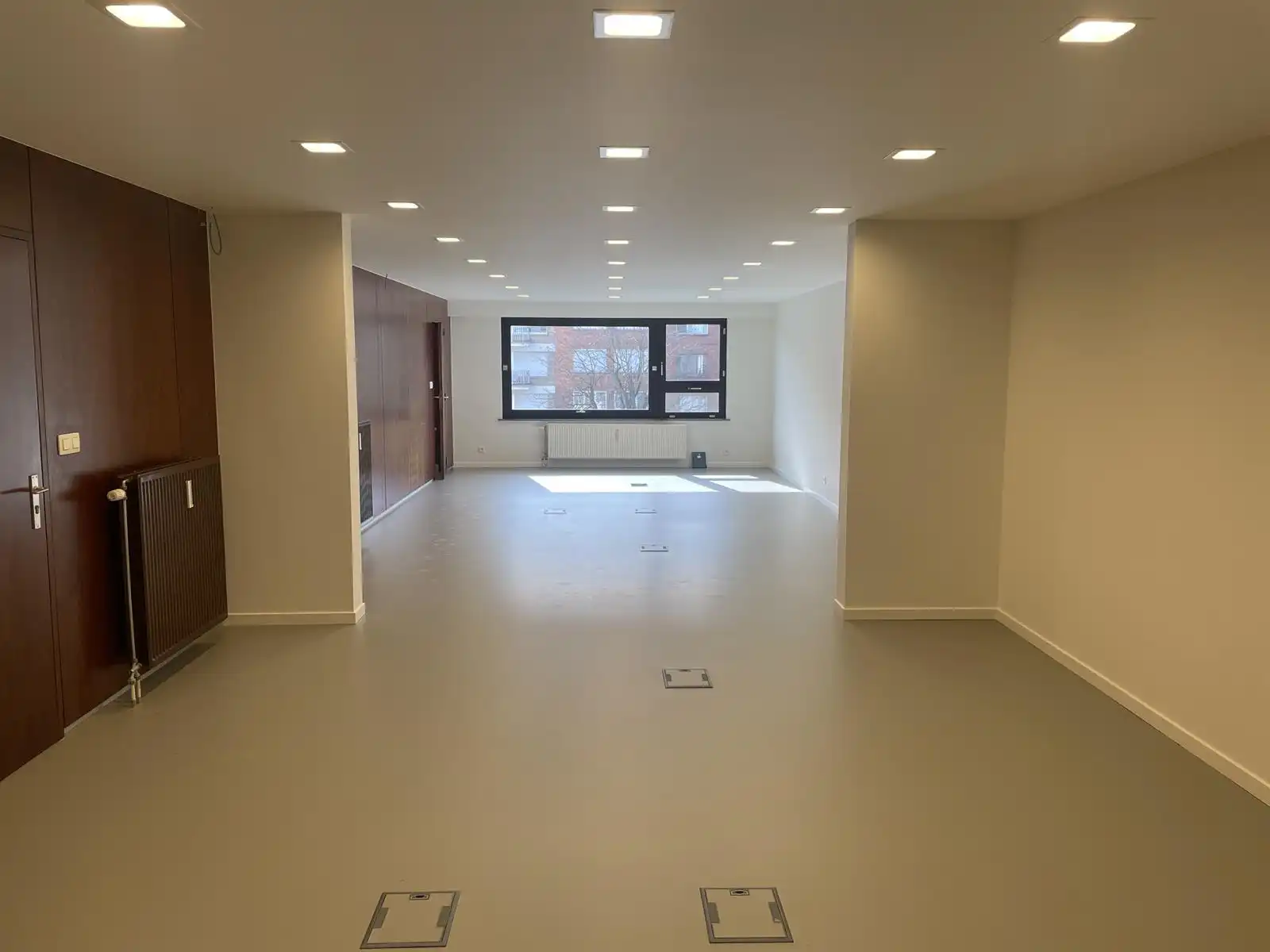 Prestigieus kantoor te huur op de Frankrijklei foto 9