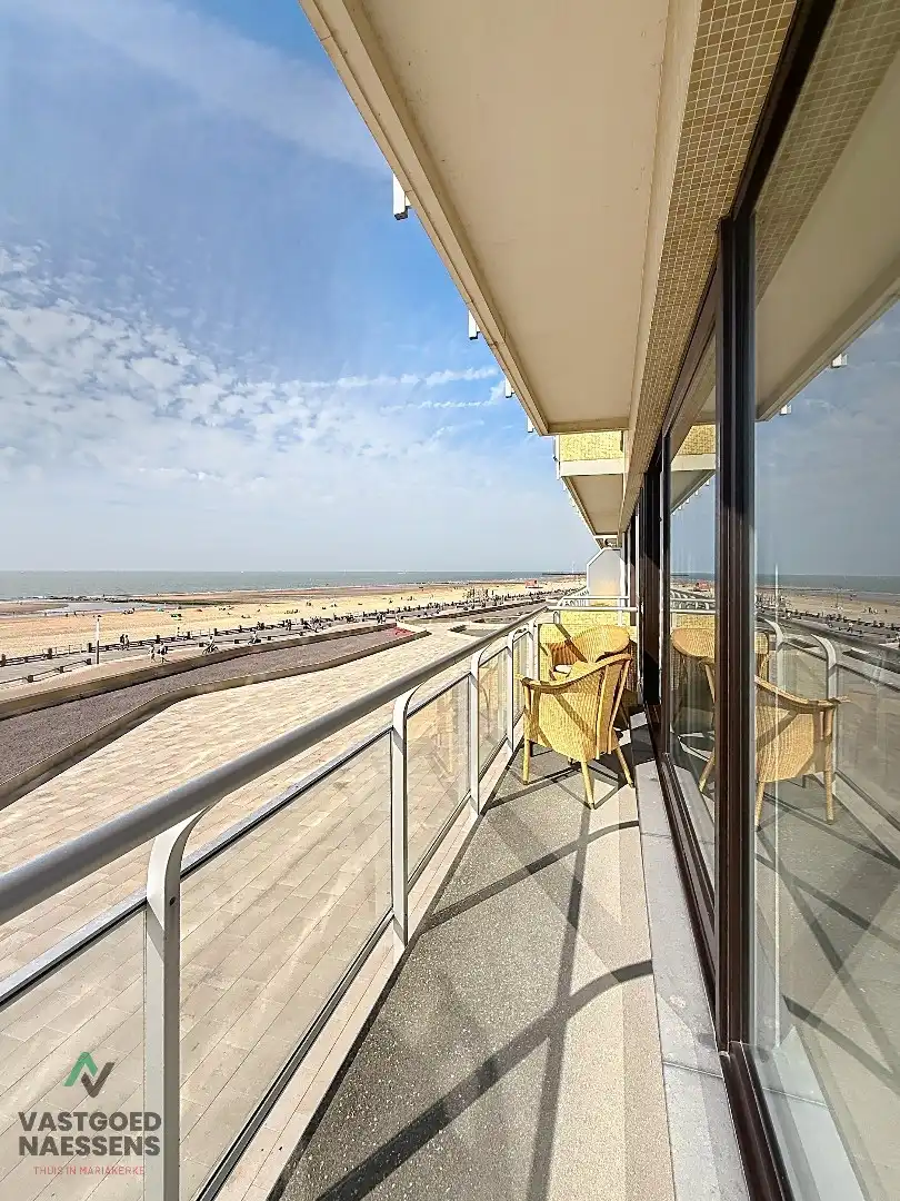 SCHITTEREND VERNIEUWD 3 SLPK APP MET ZICHT OP ZEE EN TERRAS foto 4