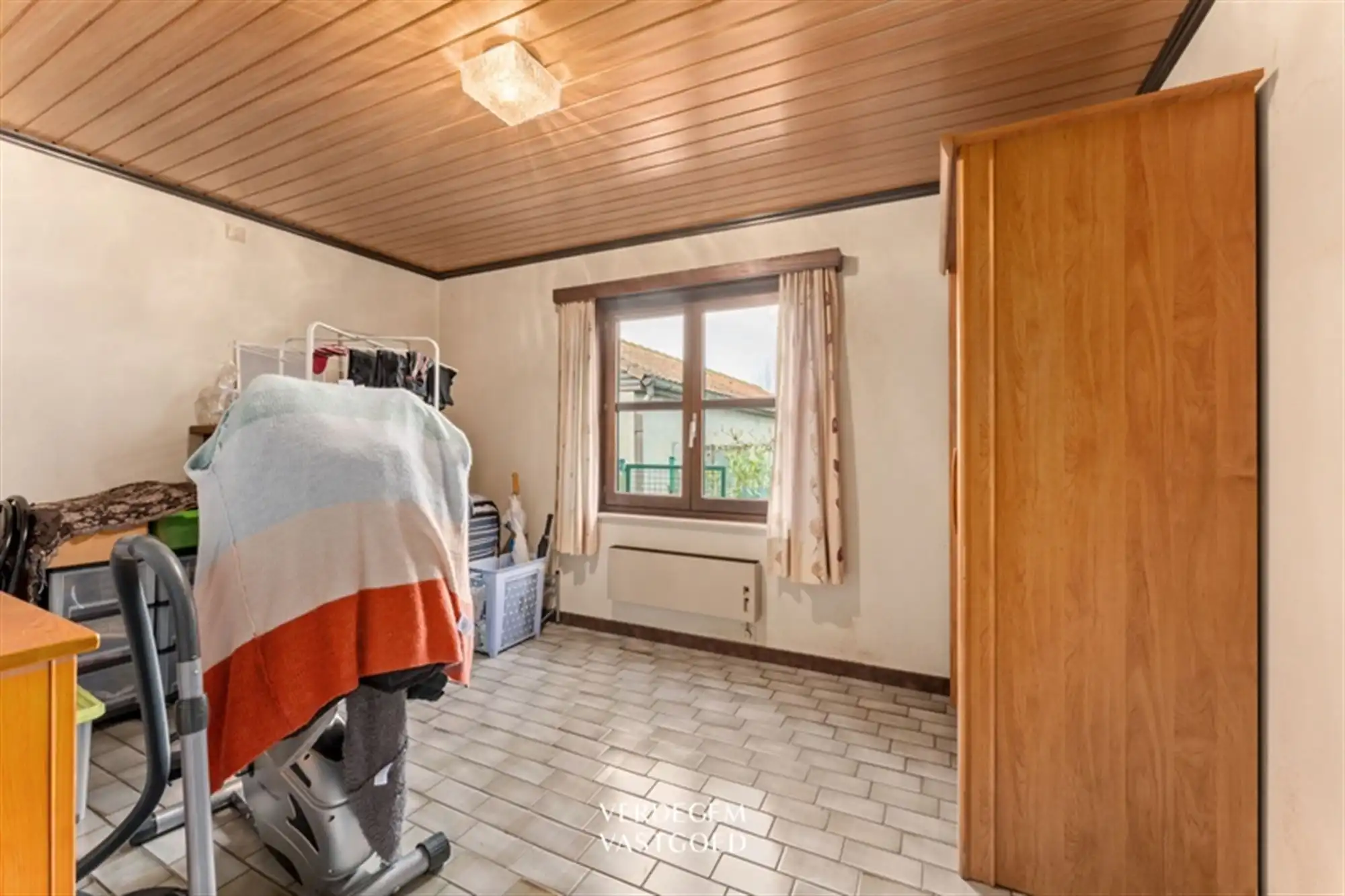 Hoevewoning met schuur en uniek zicht op weilanden en knotwilgen foto 14