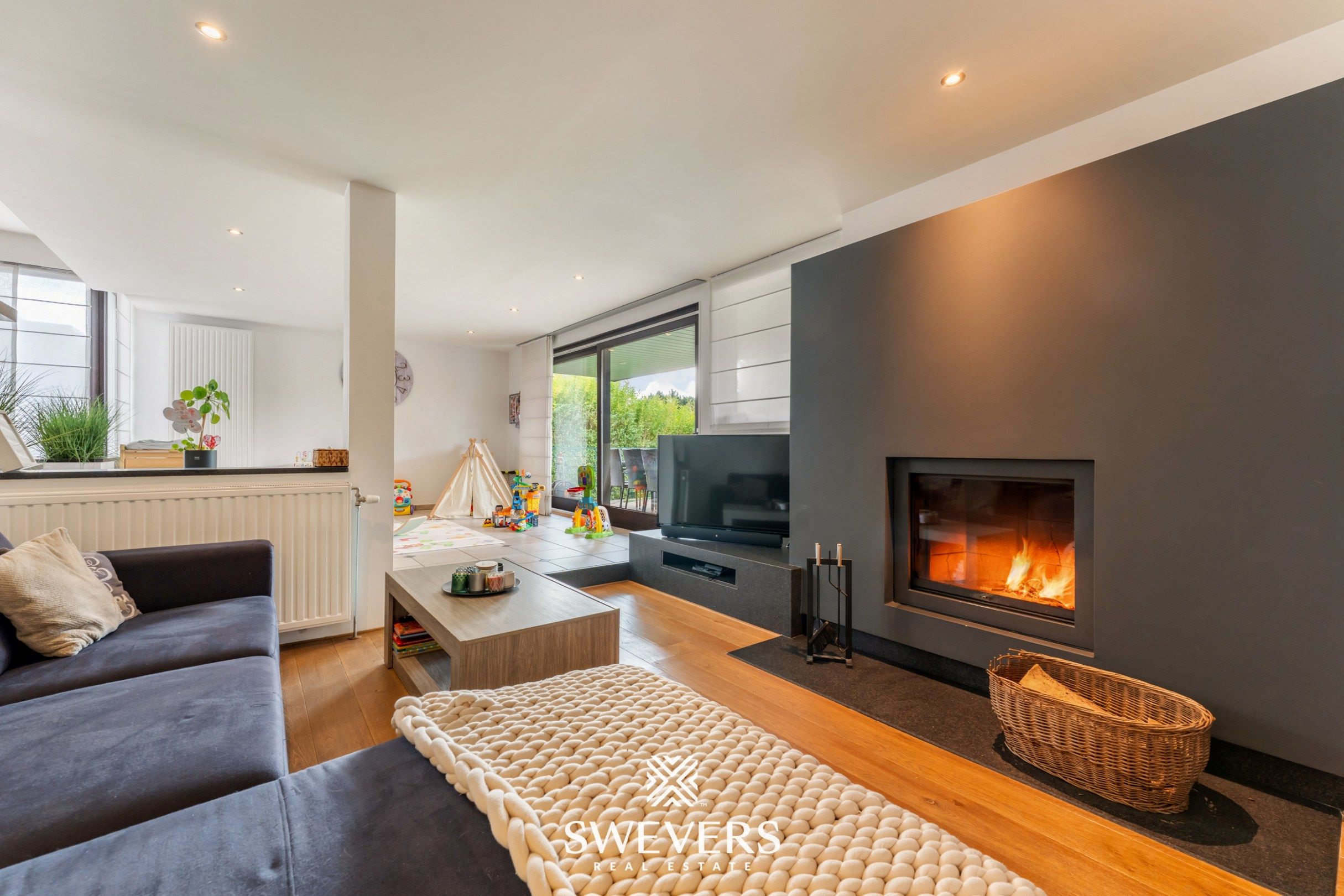 Knusse, hedendaagse gezinswoning met warme indeling en grote, zonnige tuin foto 4