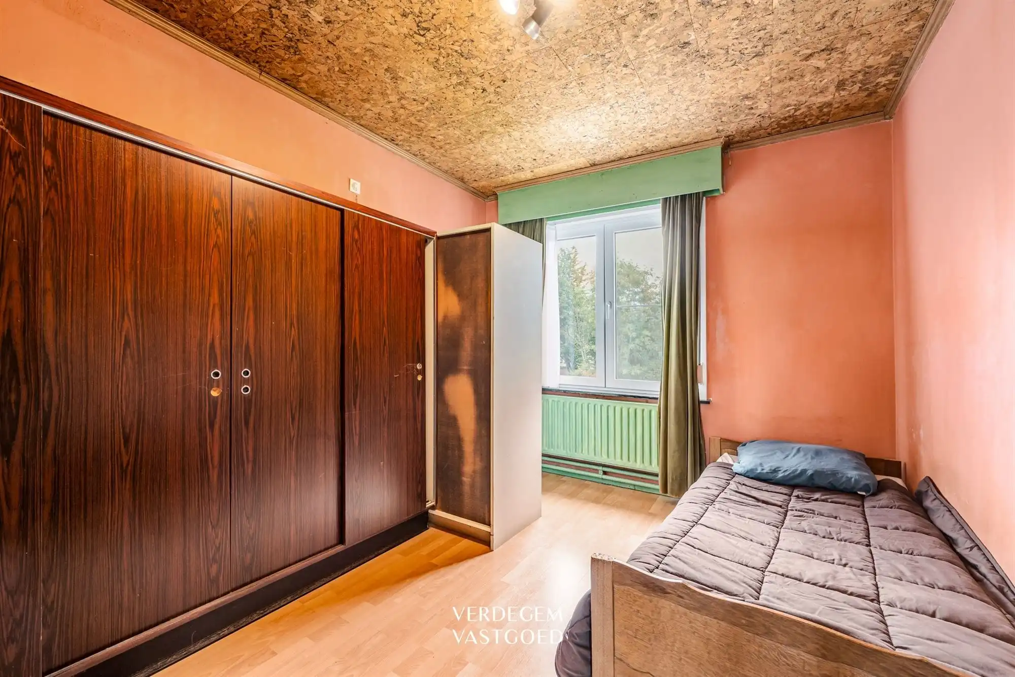 Gezinswoning met 3 slaapkamers, garage en tuin van 299m² foto 12