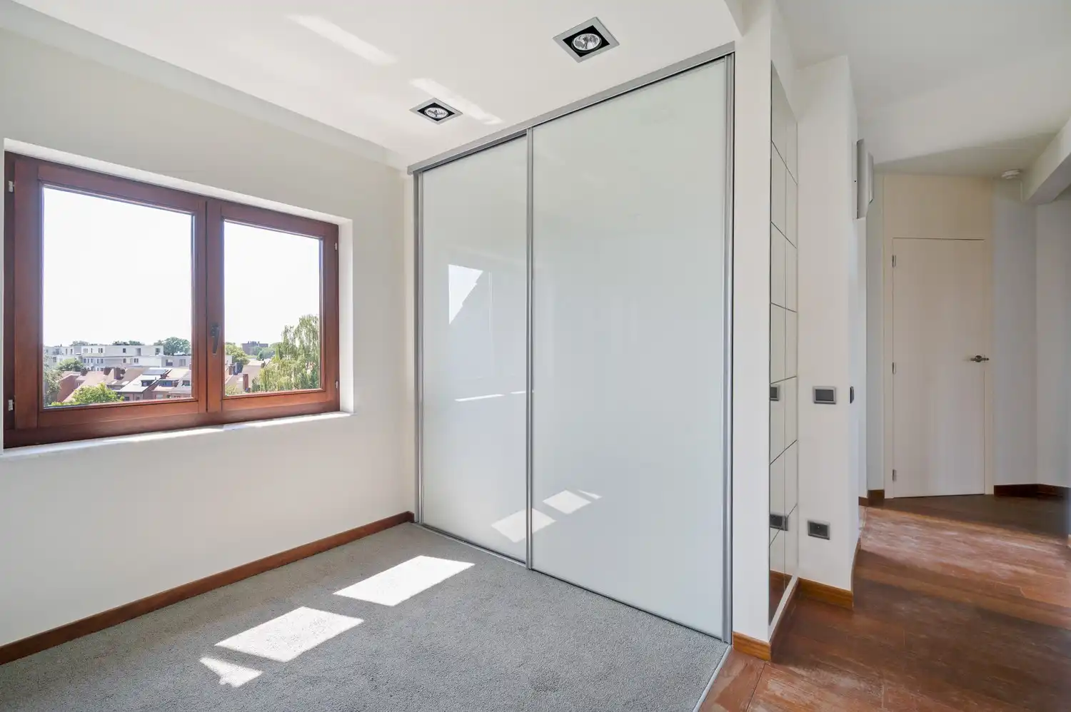 Triplex penthouse met 2 slaapkamers, ruim zonneterras en garagebox te Lier foto 10