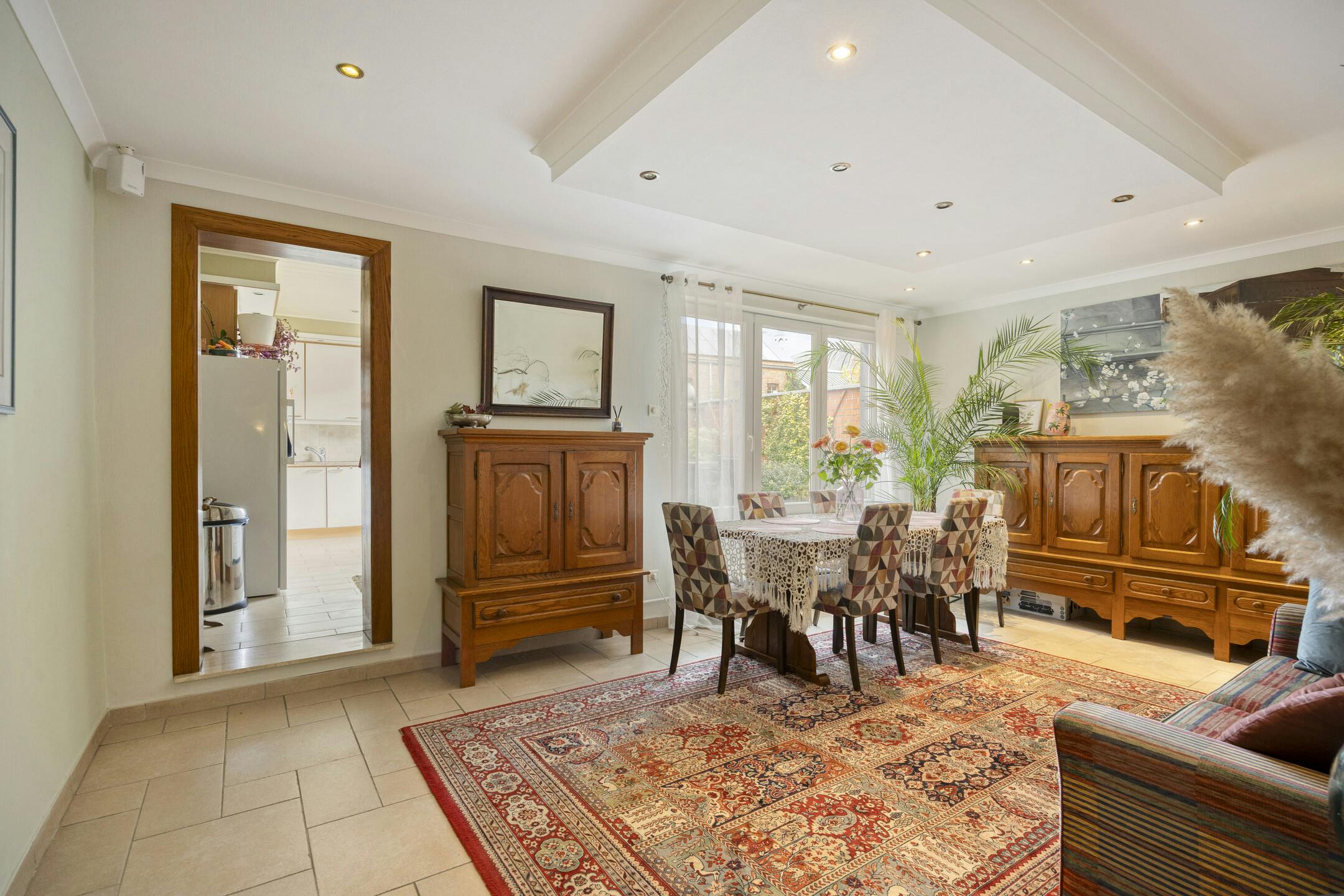 Uniek handelshuis met ruime garage in het hartje Borgloon foto 6