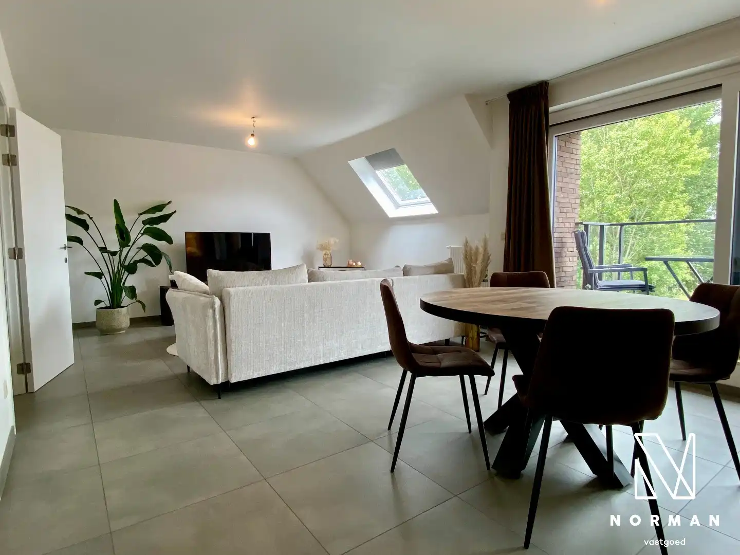 Energiezuinig en recent appartement met garage te huur in Lendelede foto 12