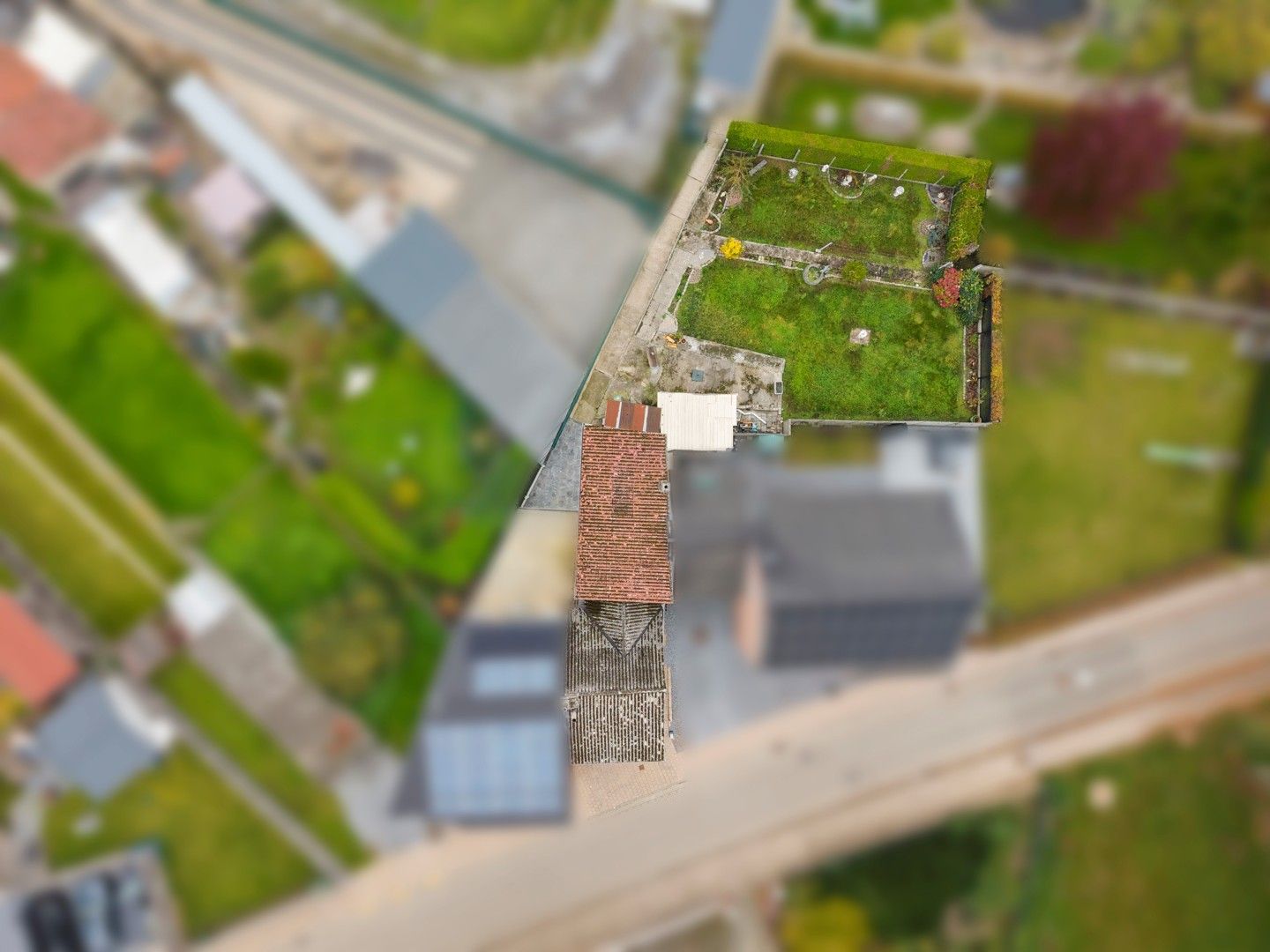 TE RENOVEREN WONING MET TUIN IN HEERS foto 2