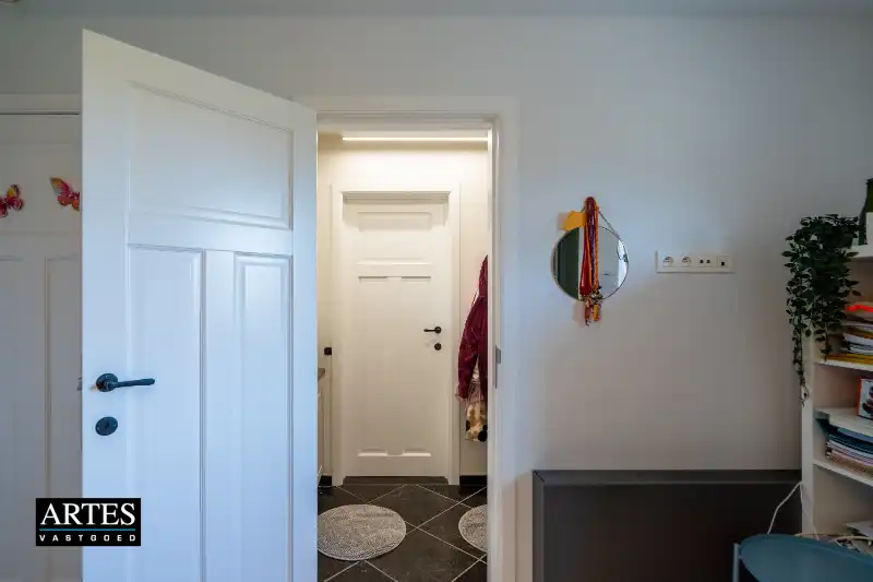 Karaktervolle woning met moderne luxe foto 34