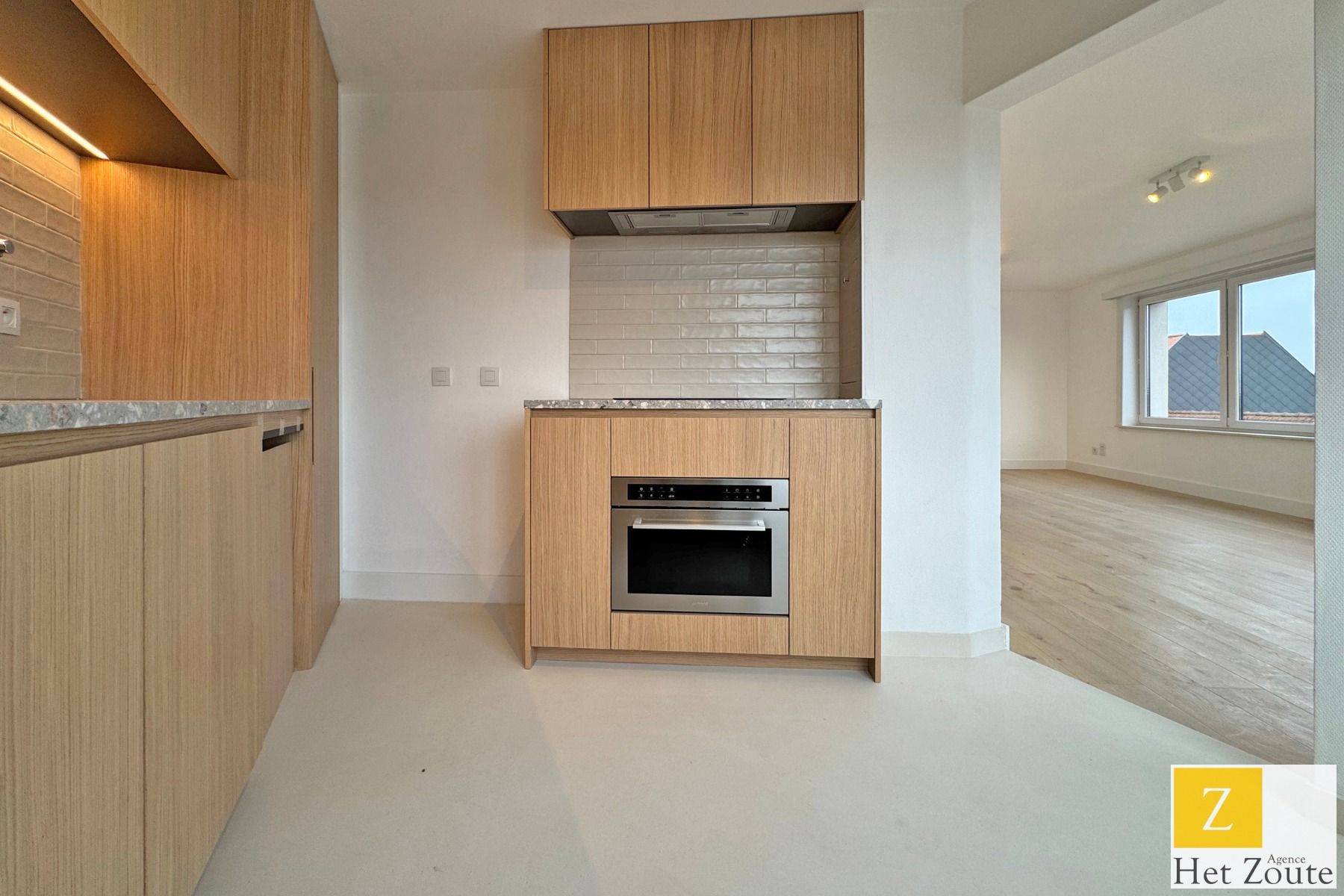 Vernieuwd hoekappartement in residentiële buurt te Knokke foto 4