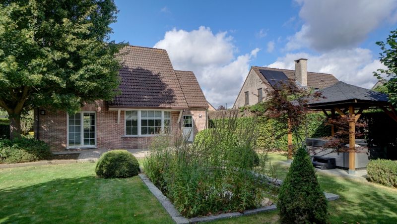Landhuis van 172m² op 6 are 30 ca met zeer mooie tuin foto 16