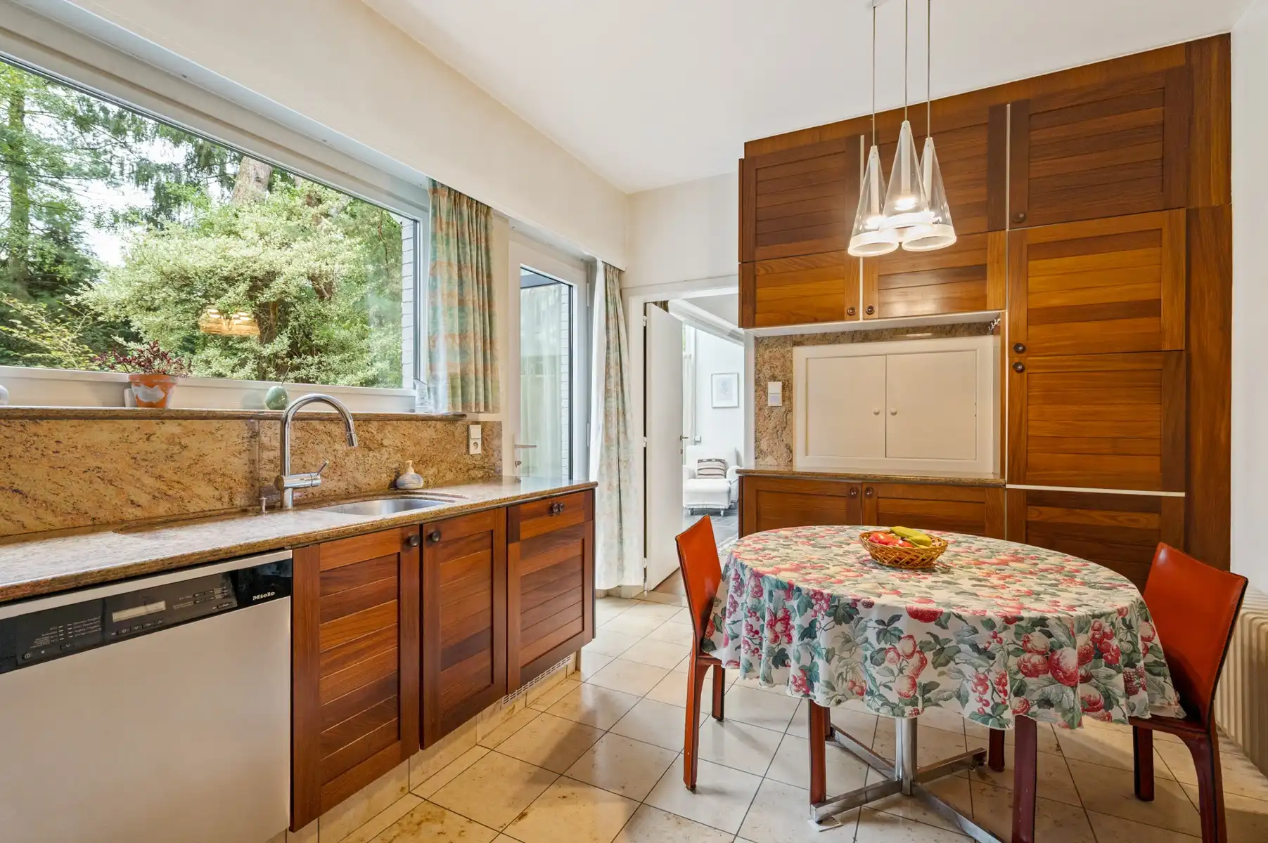 Charmante villa op toplocatie in ’s-Gravenwezel foto 18