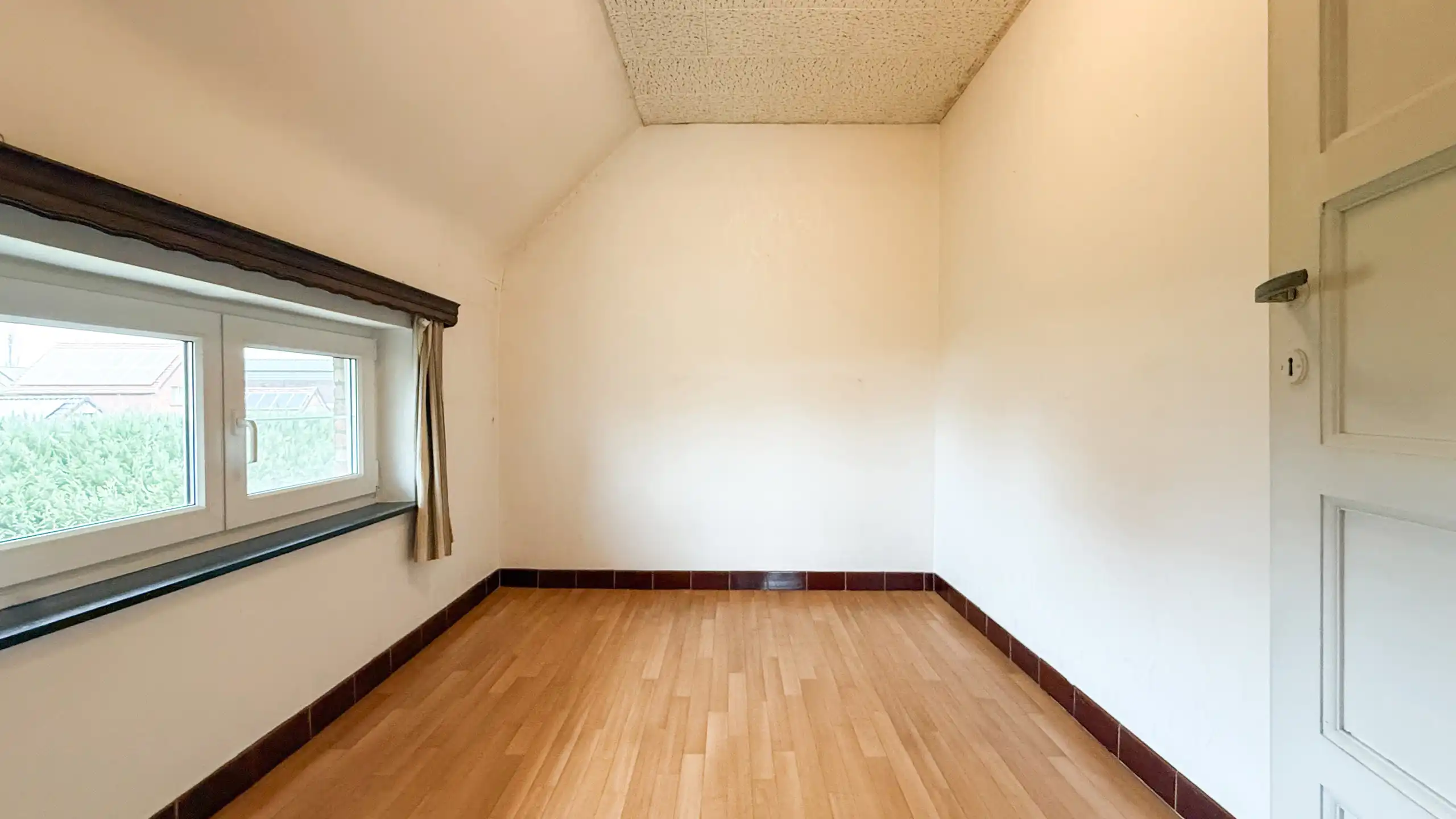 Open bebouwing met 3 slpks op ruim perceel nabij bos! foto 17