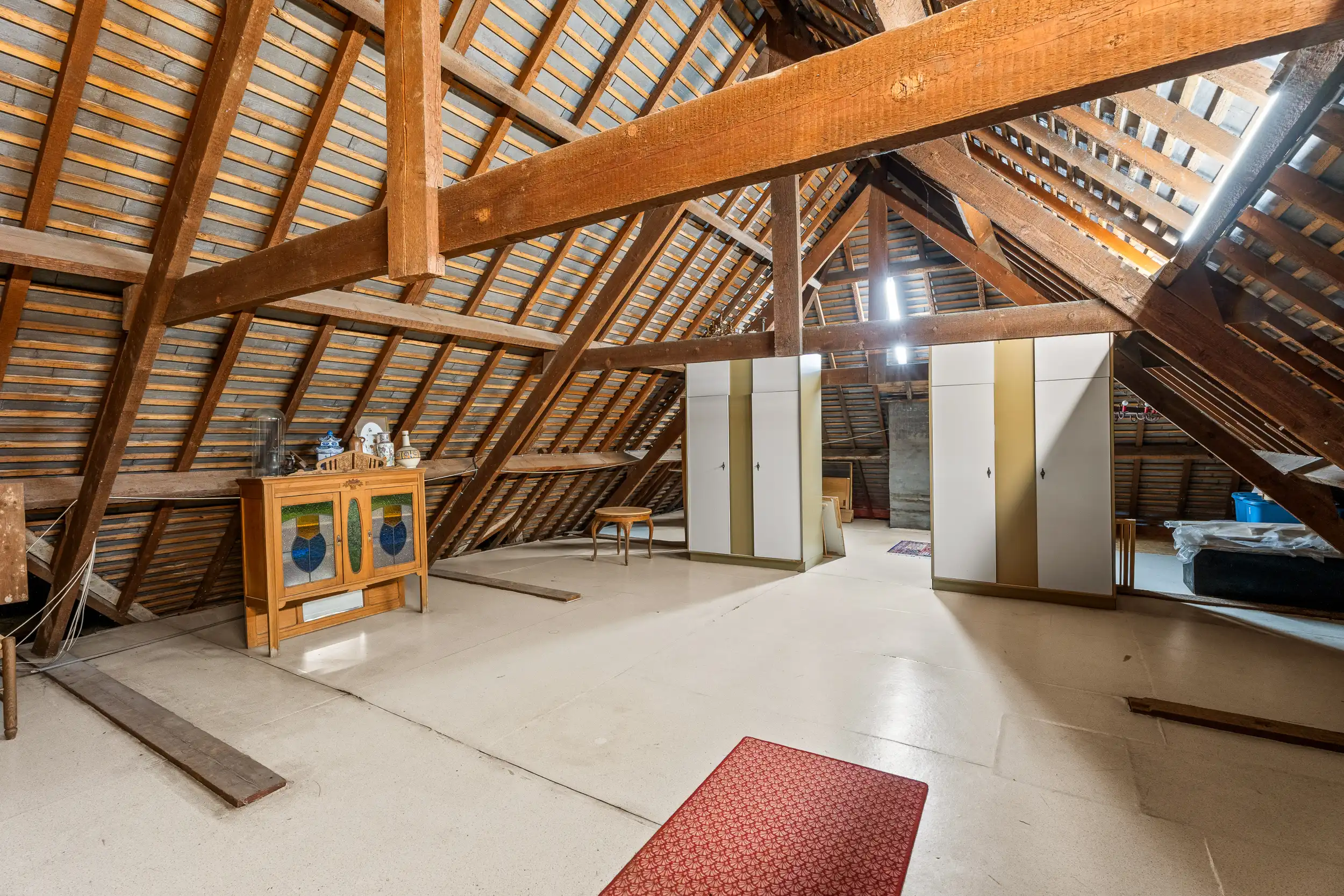 Luxueus gerenoveerde herenwoning  met loods op 2.137m² foto 24
