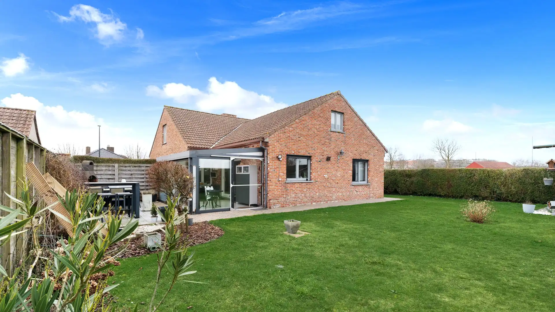 Vrijstaande bungalow op een gegeerde locatie in Blankenberge foto 15