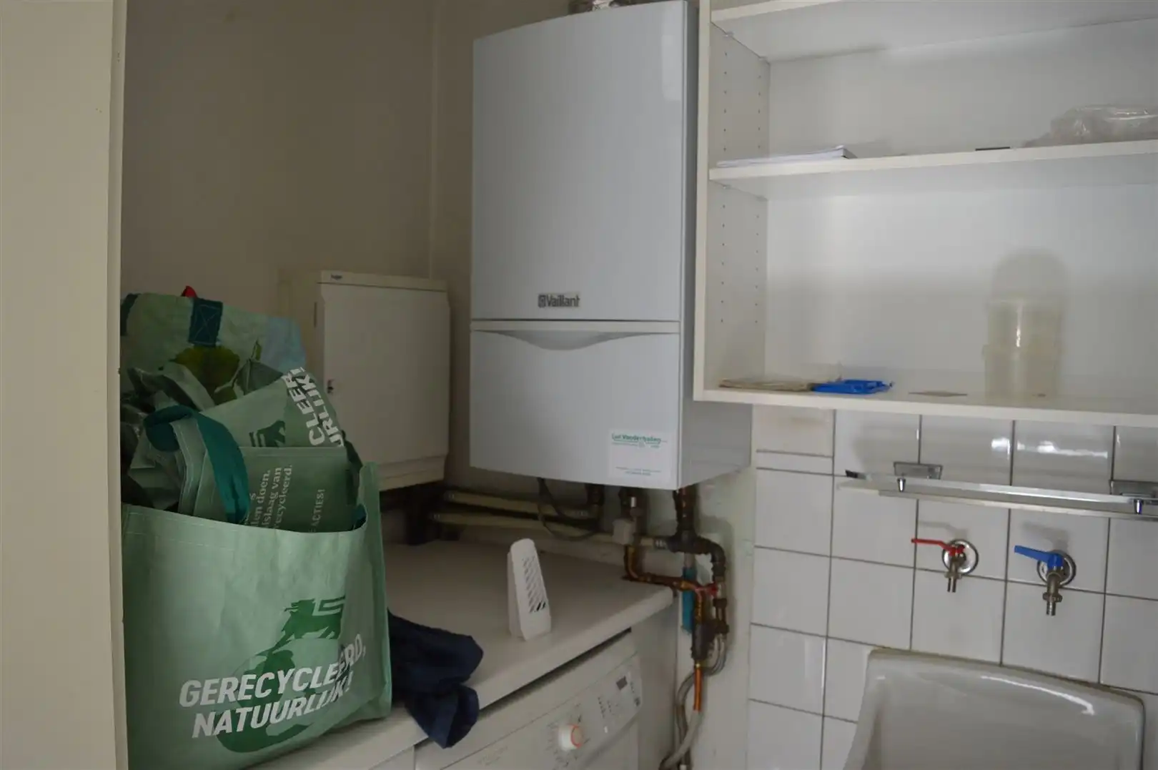 TE HUUR: Gelijkvloers appartement met 2 slaapkamers te Koersel! foto 10