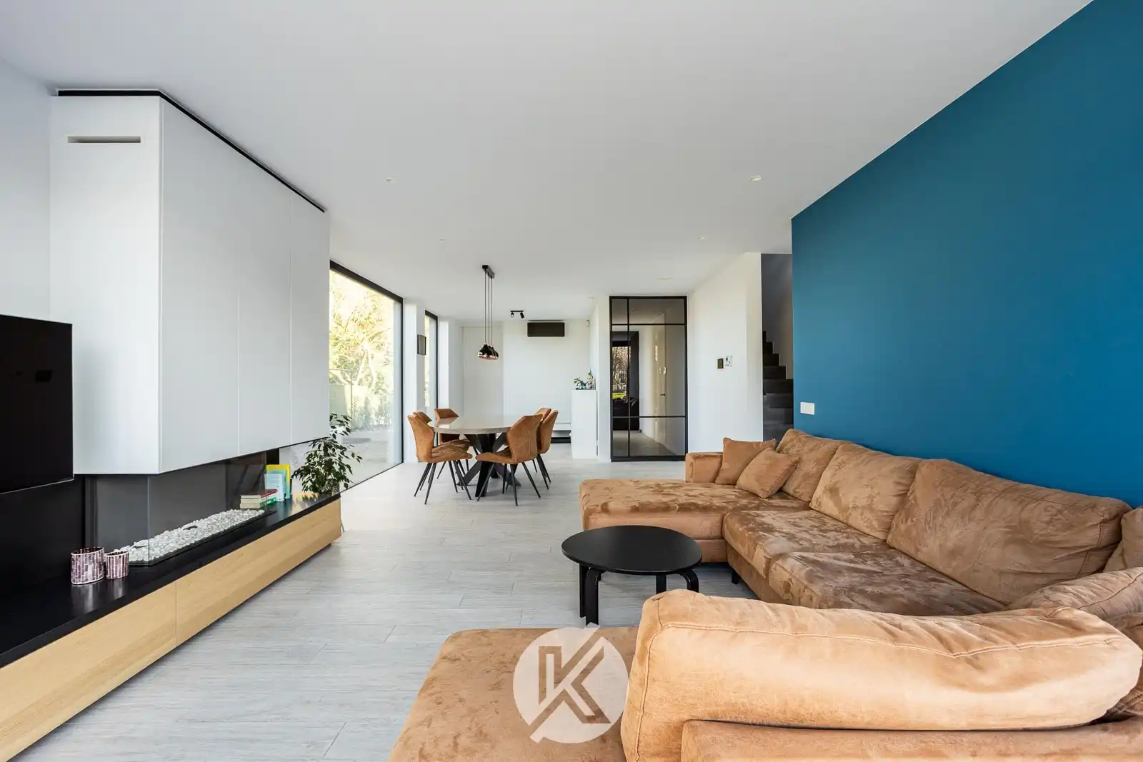 Kwalitatieve woning in moderne stijl foto 8