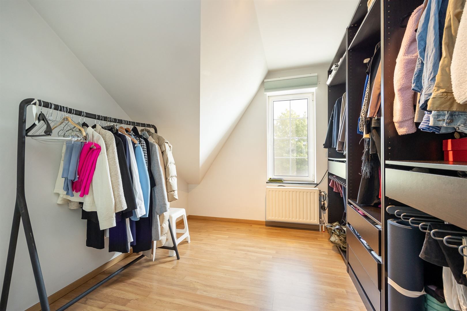 Lichtrijk penthouse met terras, zolder en dubbele garagebox. foto 14