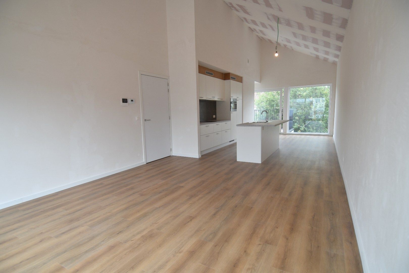 Prachtig nieuwbouw appartement met 2 terrassen in centrum Kortrijk foto {{pictureIndex}}