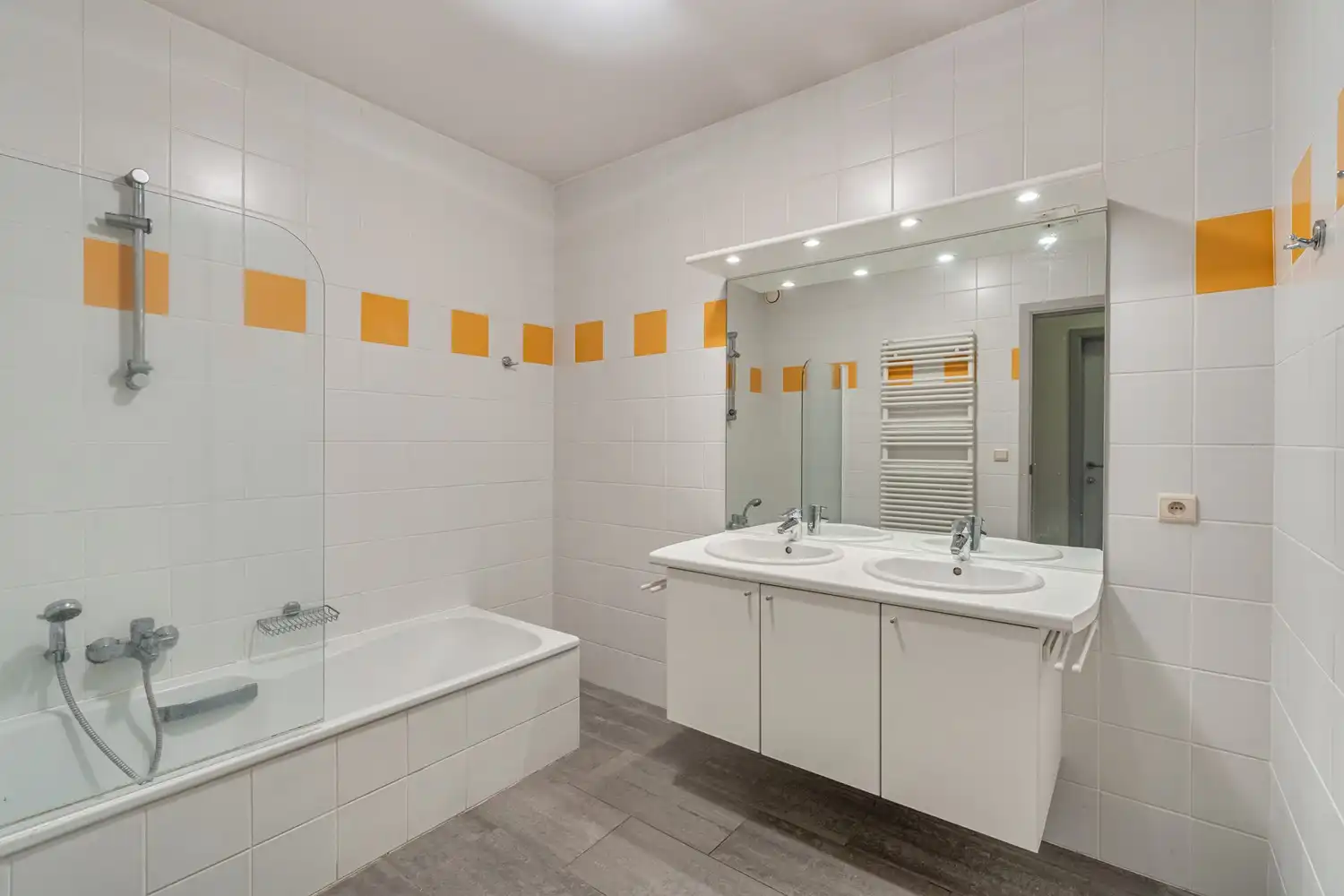 Centraal gelegen en energiezuinig(B-label) appartement met 2 slaapkamers, een terras en een kelder nabij het UZ Gasthuisberg te Leuven! foto 17